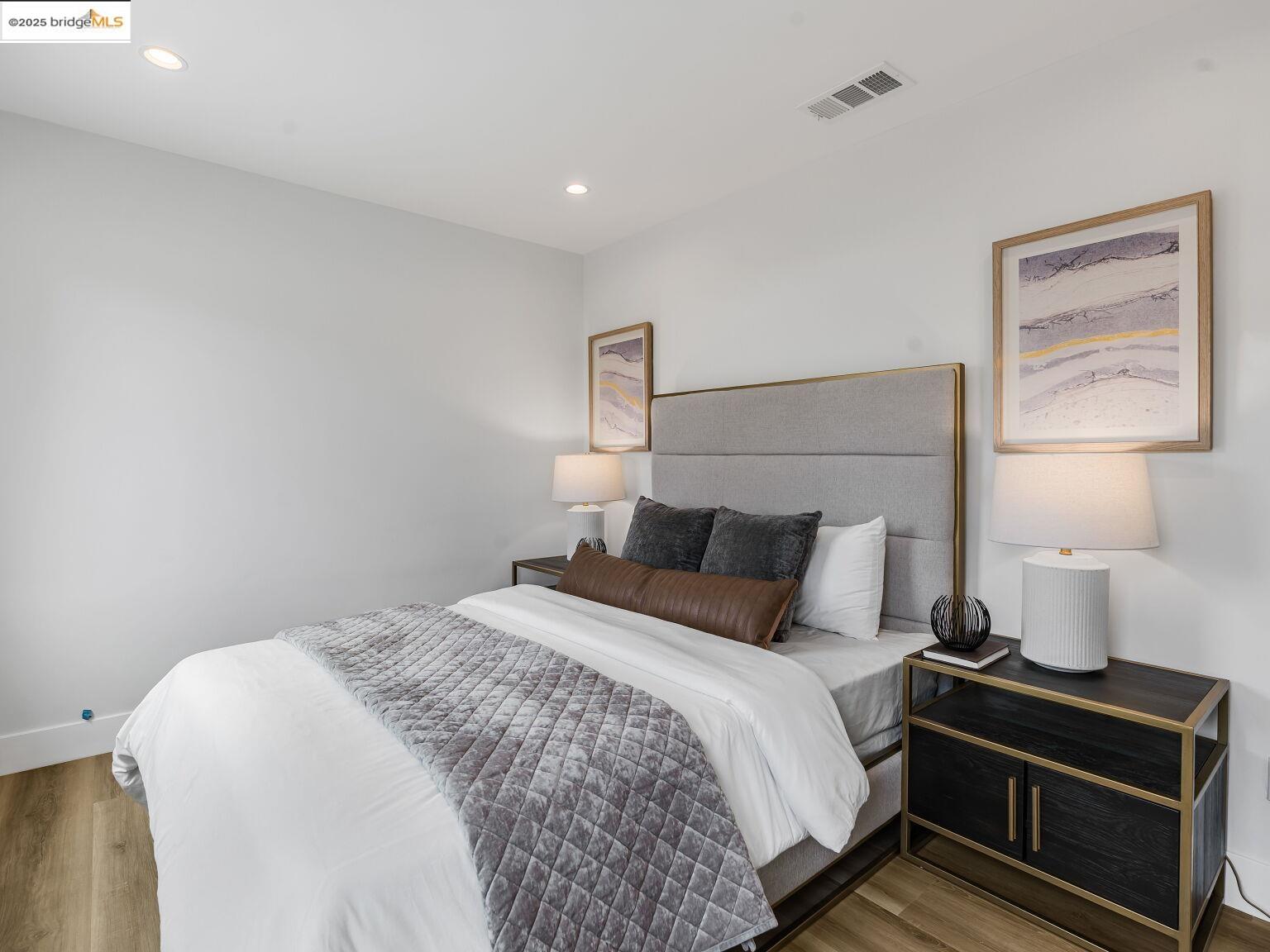 Detail Gallery Image 36 of 60 For 1415 10th St, Berkeley,  CA 94710 - 3 Beds | 3/1 Baths