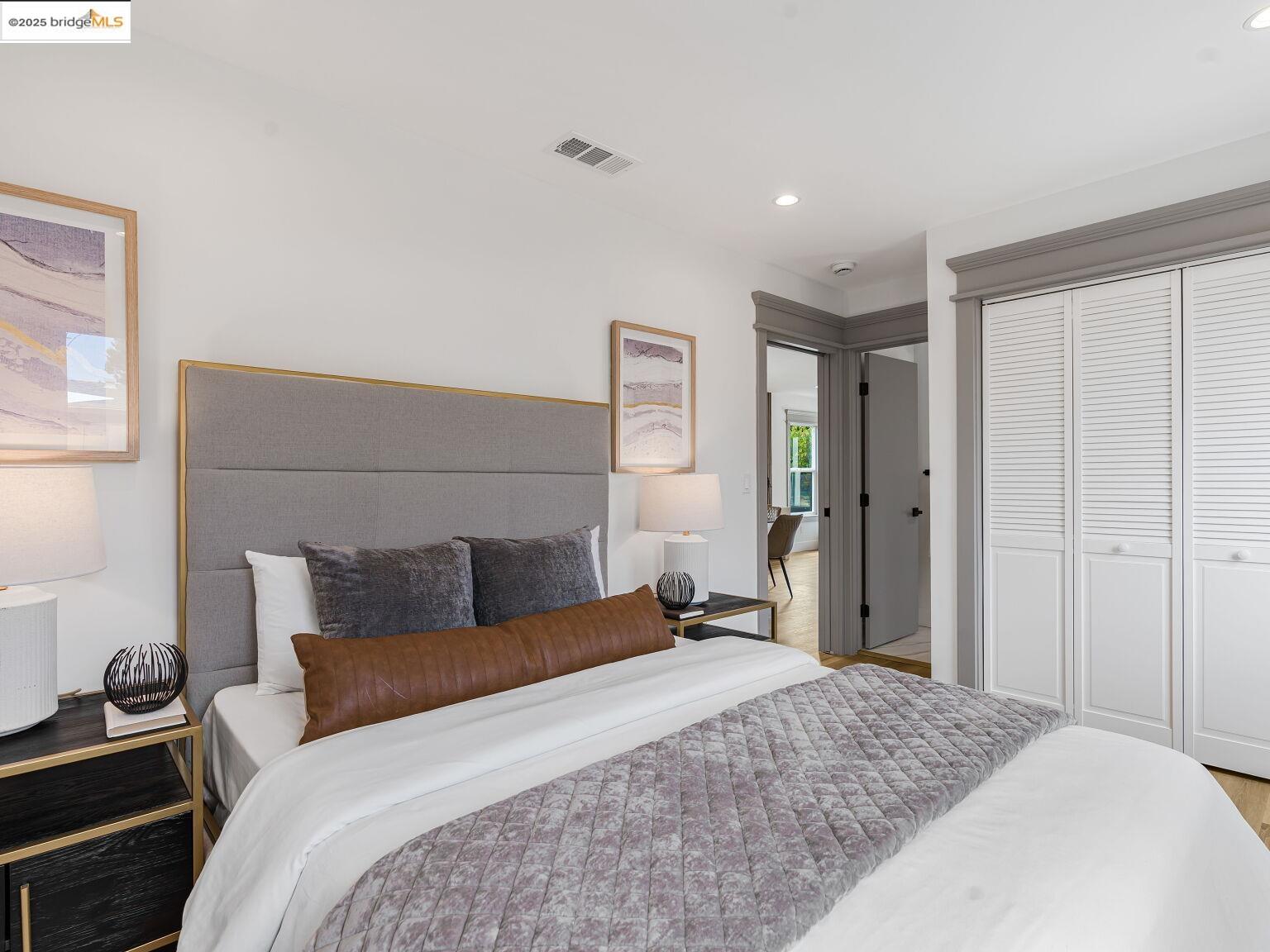 Detail Gallery Image 38 of 60 For 1415 10th St, Berkeley,  CA 94710 - 3 Beds | 3/1 Baths
