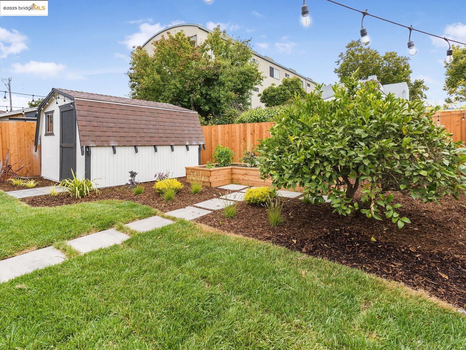 Detail Gallery Image 54 of 60 For 1415 10th St, Berkeley,  CA 94710 - 3 Beds | 3/1 Baths