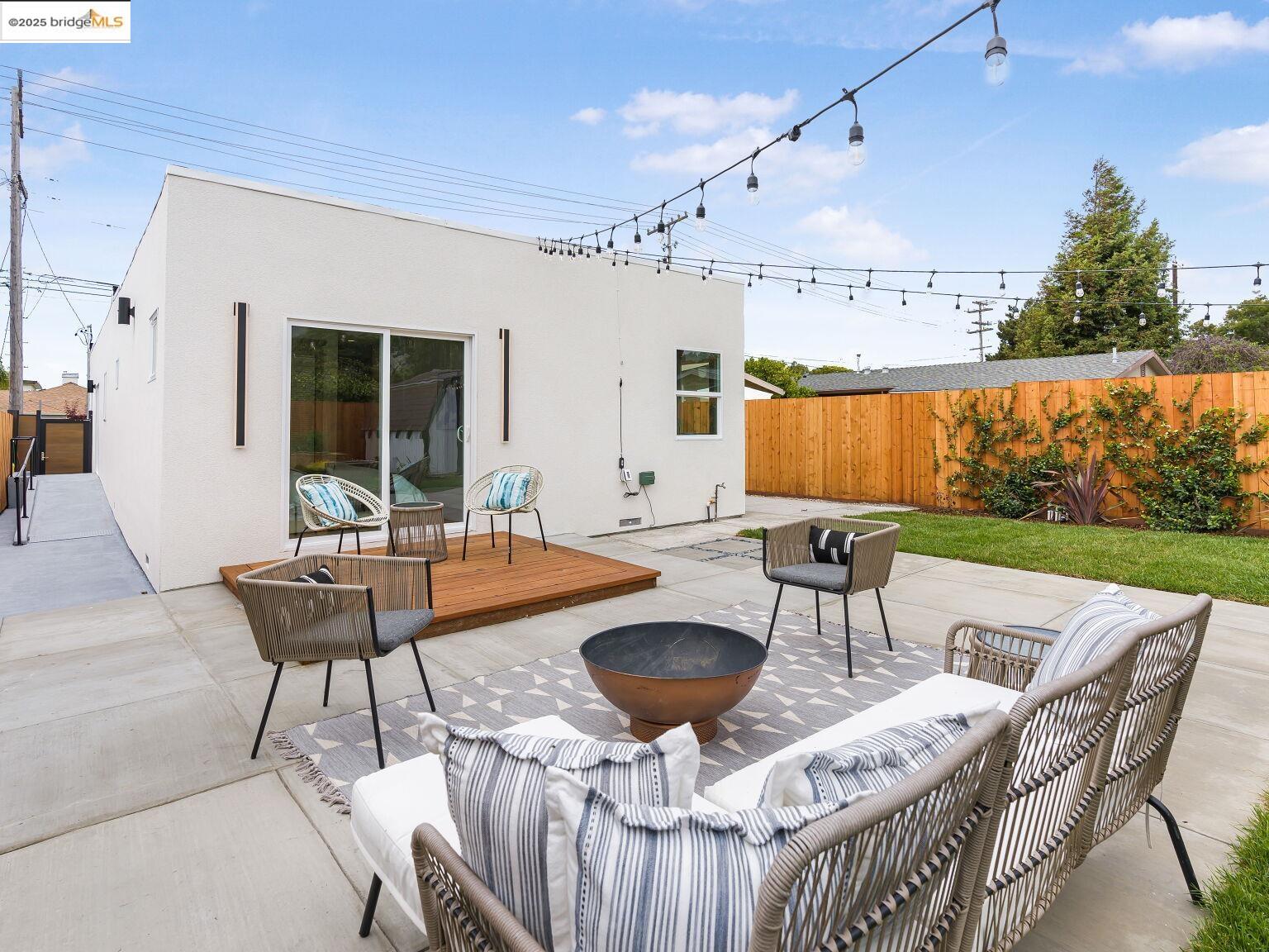 Detail Gallery Image 56 of 60 For 1415 10th St, Berkeley,  CA 94710 - 3 Beds | 3/1 Baths