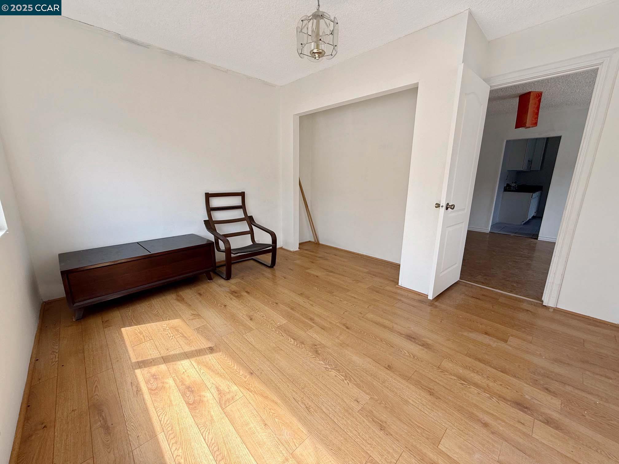 Detail Gallery Image 7 of 17 For 2129 Harrington Ave, Oakland,  CA 94601 - 2 Beds | 2 Baths
