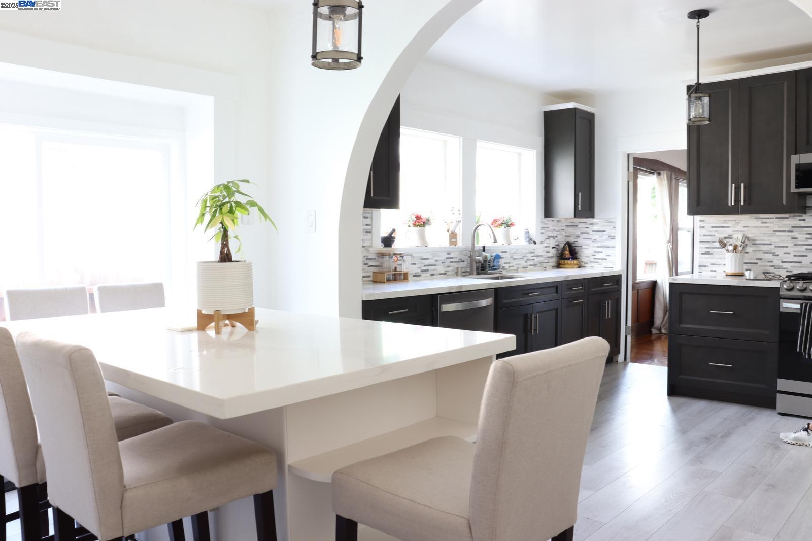 Detail Gallery Image 18 of 24 For 1535 29th Ave, Oakland,  CA 94601 - 3 Beds | 1/1 Baths