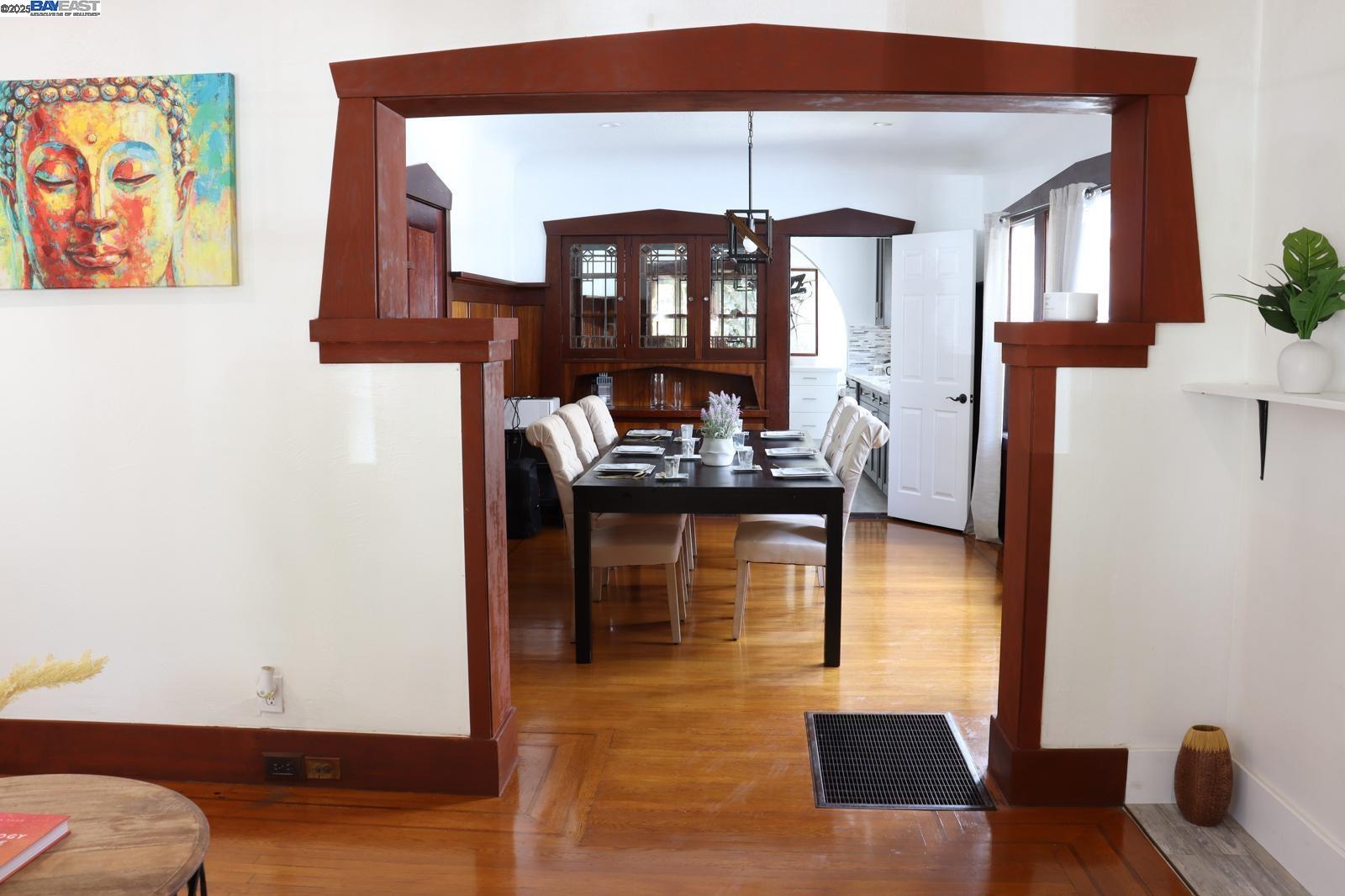 Detail Gallery Image 3 of 24 For 1535 29th Ave, Oakland,  CA 94601 - 3 Beds | 1/1 Baths