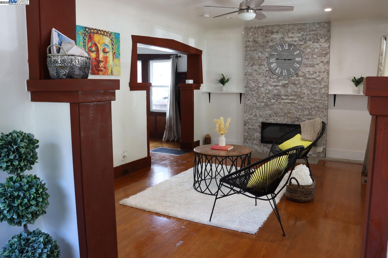Detail Gallery Image 6 of 24 For 1535 29th Ave, Oakland,  CA 94601 - 3 Beds | 1/1 Baths