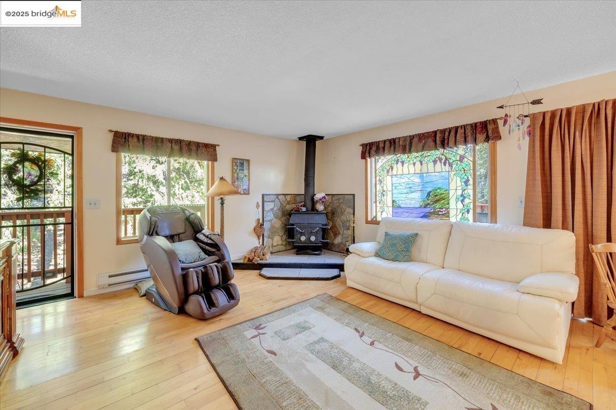 Detail Gallery Image 33 of 60 For 21931 Glenwood Rd, Sonora,  CA 95370-9165 - 3 Beds | 2 Baths