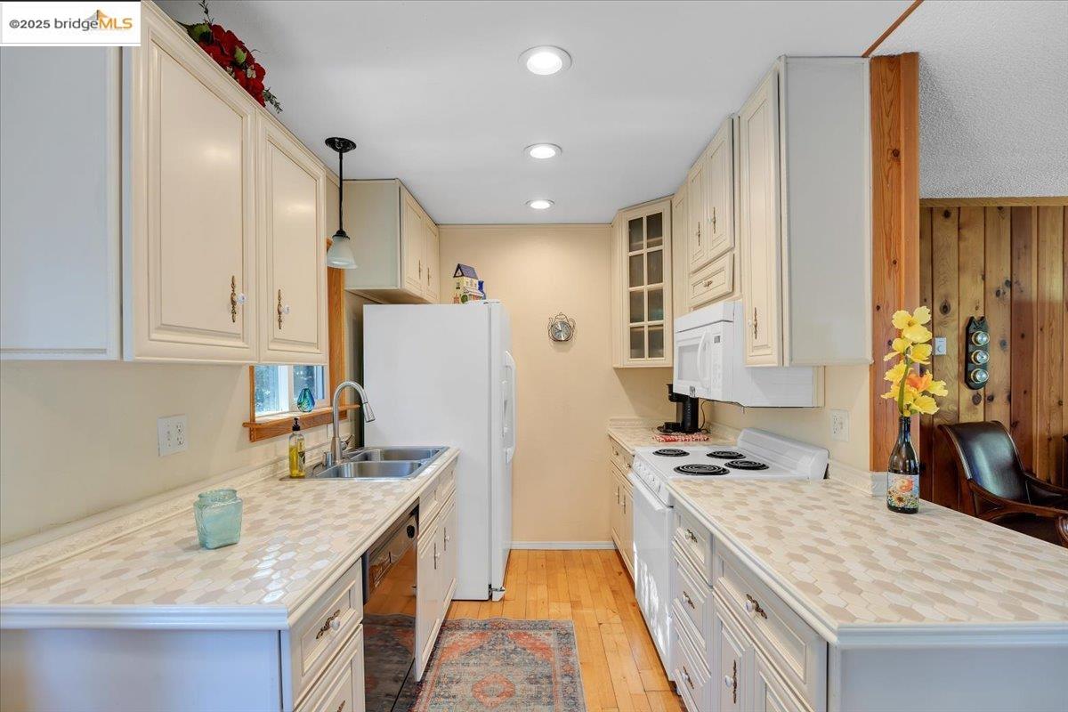 Detail Gallery Image 38 of 60 For 21931 Glenwood Rd, Sonora,  CA 95370-9165 - 3 Beds | 2 Baths