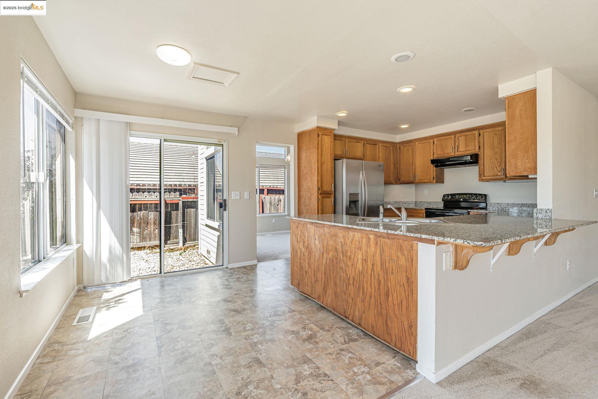 Detail Gallery Image 15 of 56 For 4212 Mcswain Ct, Antioch,  CA 94531 - 5 Beds | 3 Baths