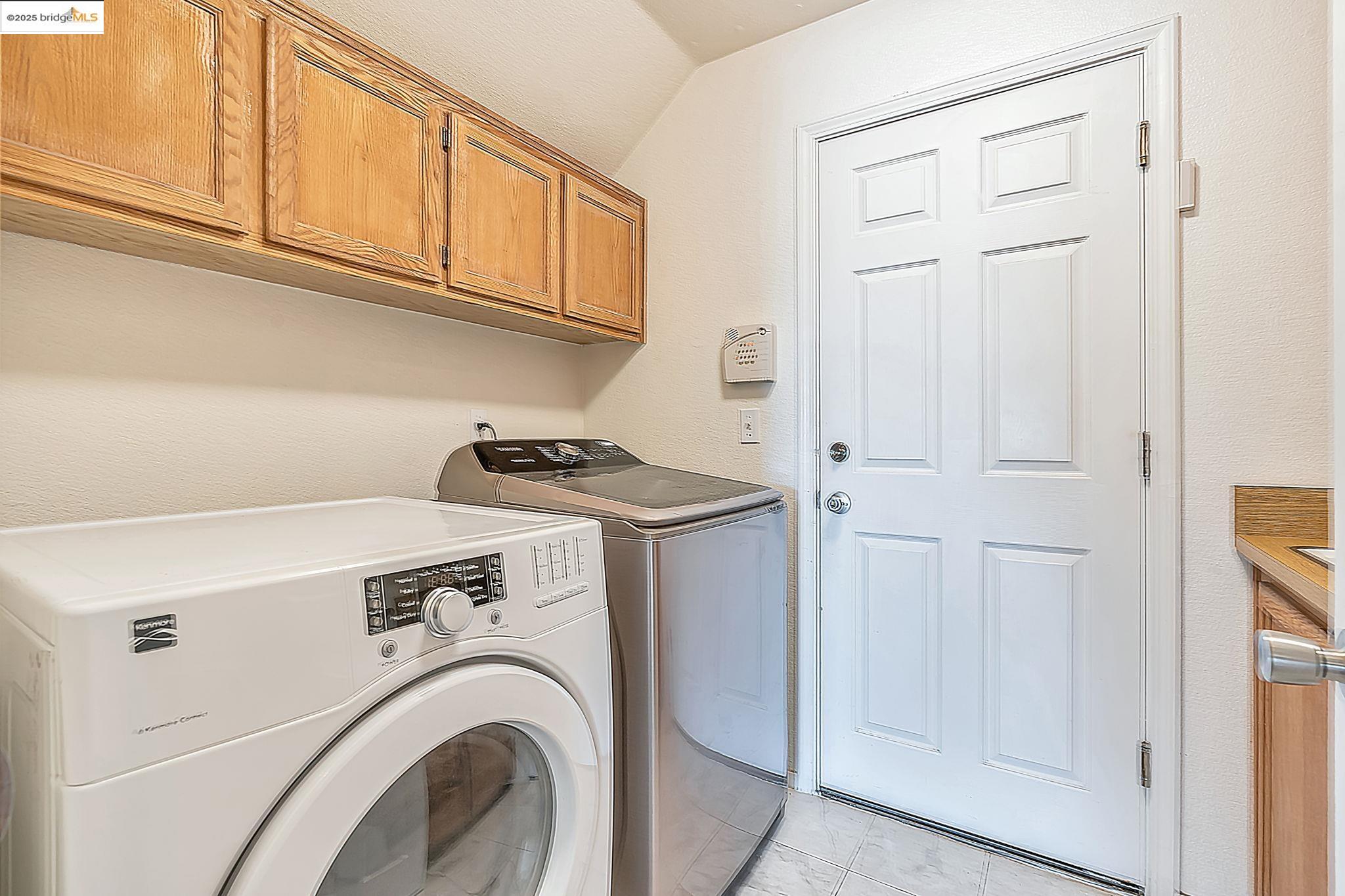 Detail Gallery Image 20 of 56 For 4212 Mcswain Ct, Antioch,  CA 94531 - 5 Beds | 3 Baths