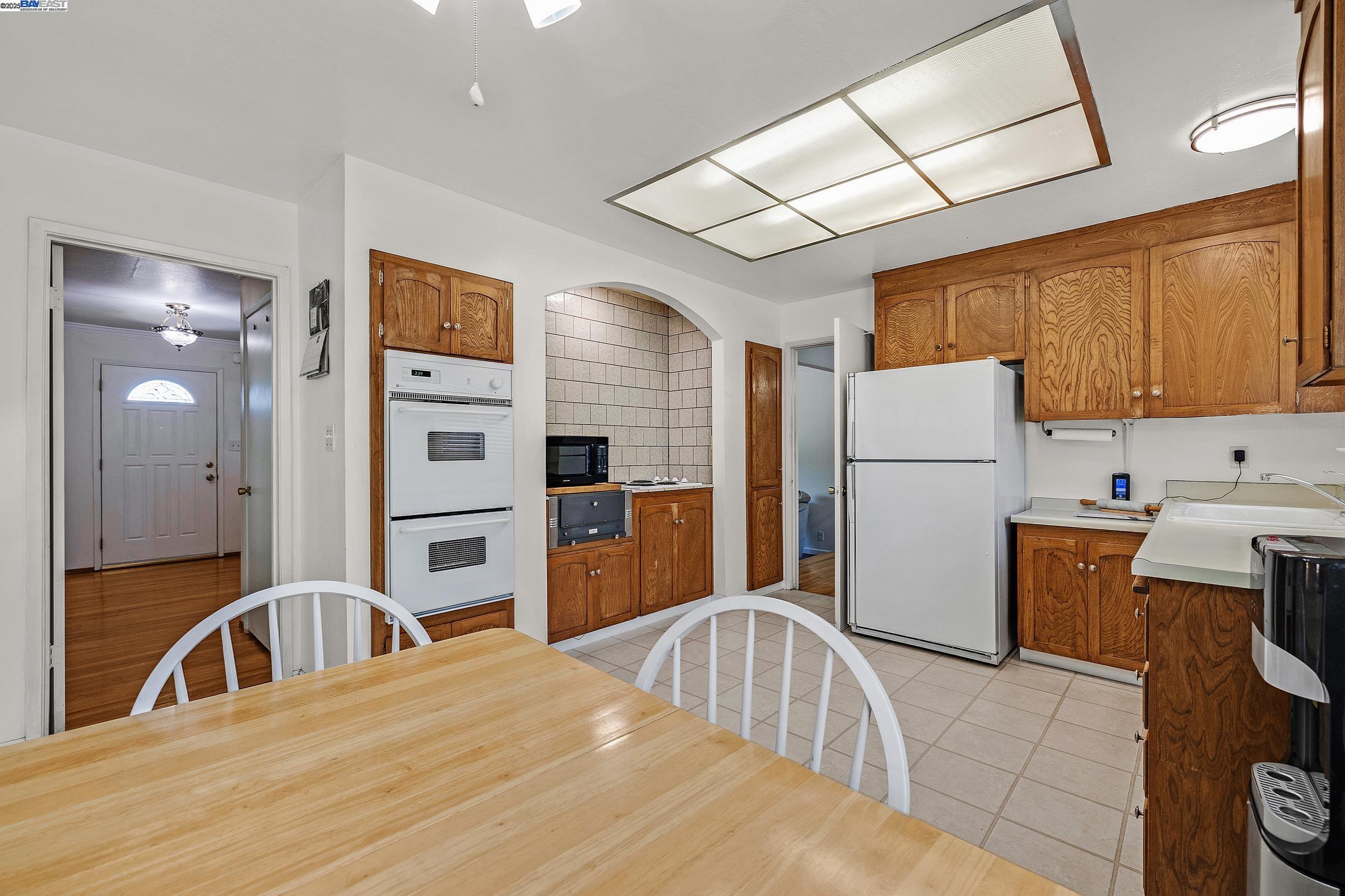Detail Gallery Image 13 of 38 For 4251 Nicolet Ave, Fremont,  CA 94536 - 4 Beds | 3 Baths