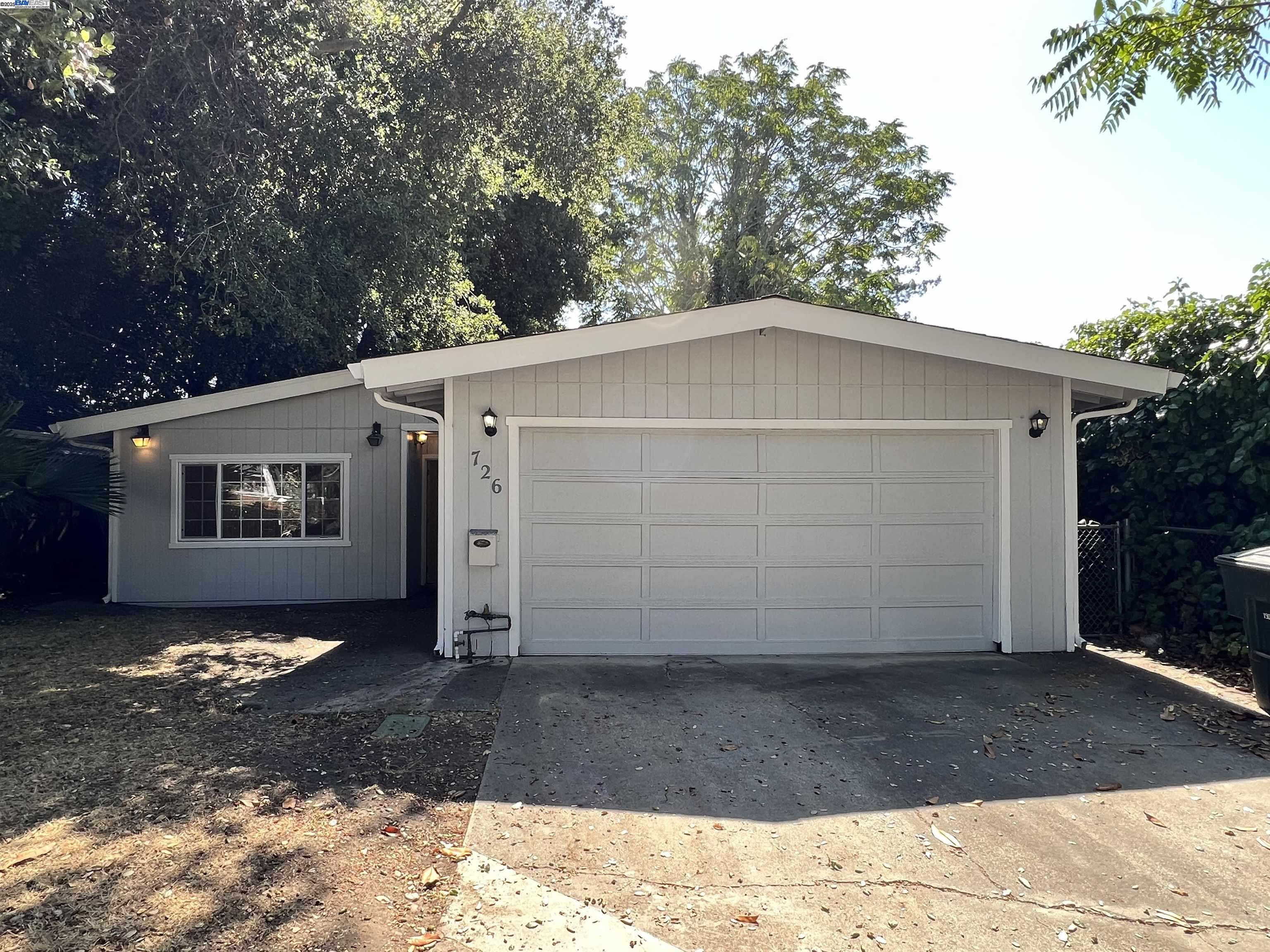 Detail Gallery Image 2 of 41 For 726 Homer Ave, Palo Alto,  CA 94301 - 3 Beds | 2 Baths