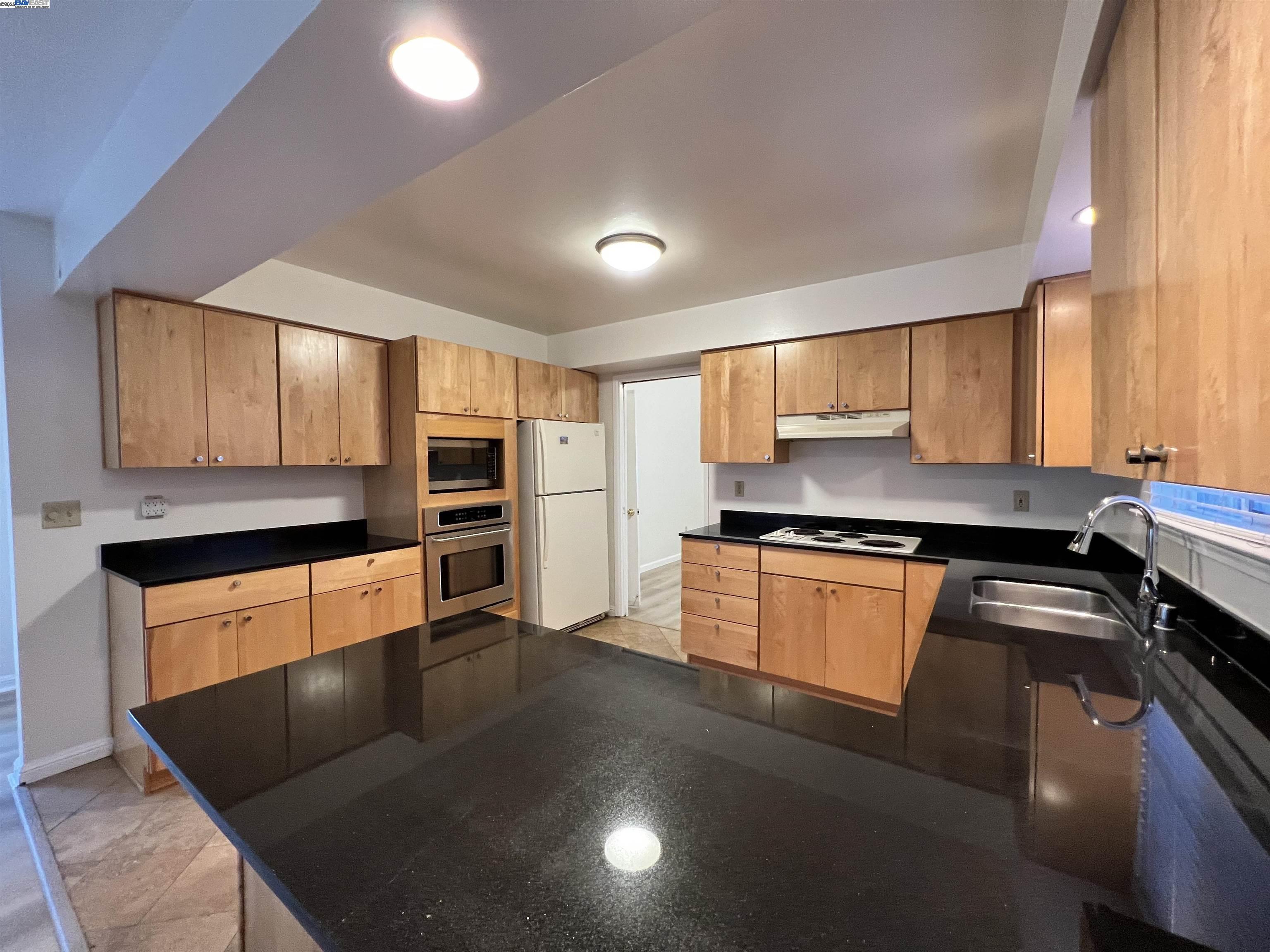 Detail Gallery Image 7 of 41 For 726 Homer Ave, Palo Alto,  CA 94301 - 3 Beds | 2 Baths