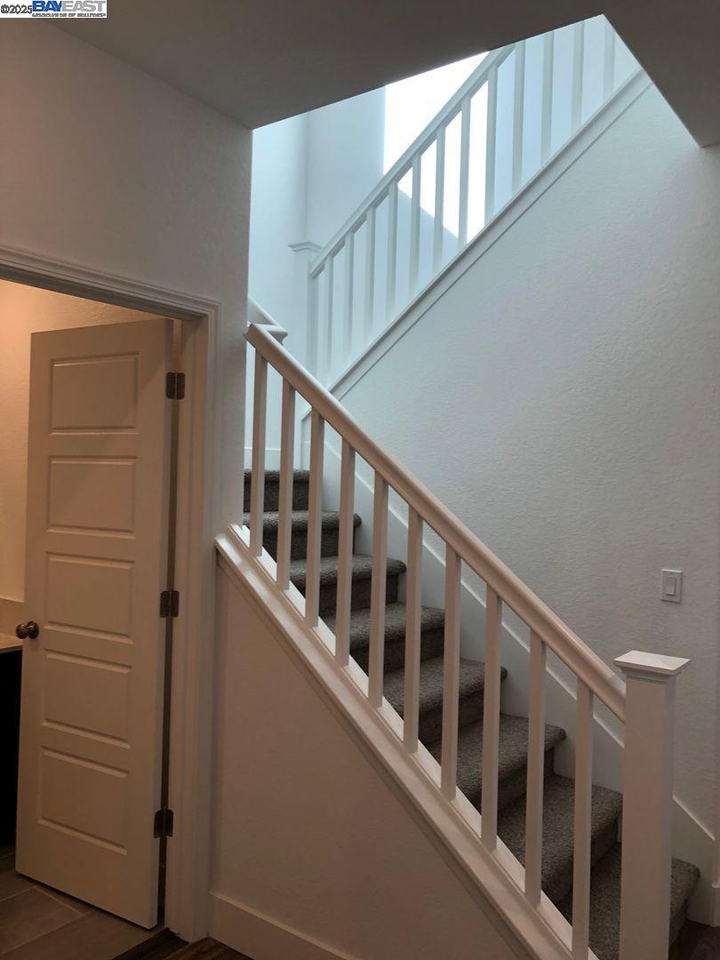 Detail Gallery Image 19 of 22 For 2403 Explorador Dr, Merced,  CA 95304 - 4 Beds | 3 Baths