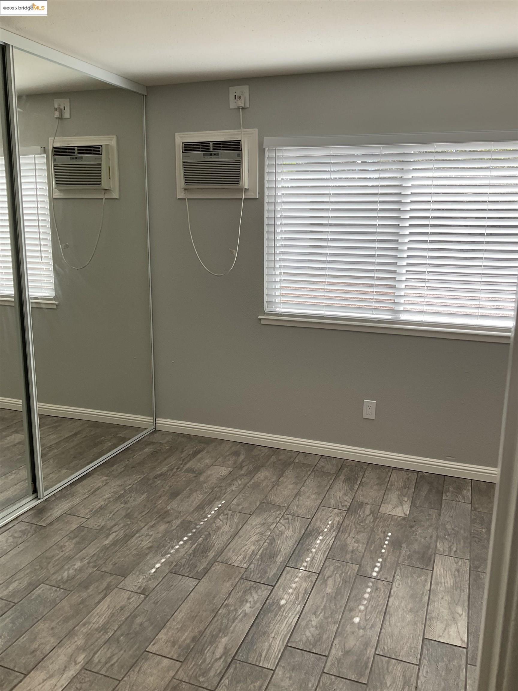 Detail Gallery Image 10 of 11 For 223 E. Trident Drive, Pittsburg,  CA 94565 - 4 Beds | 2 Baths