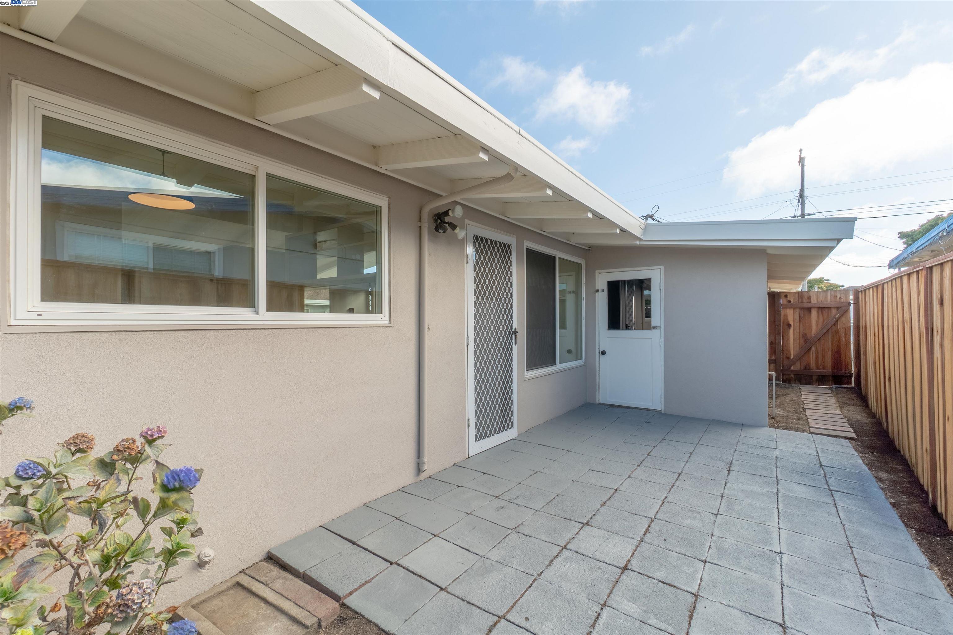 Detail Gallery Image 24 of 27 For 27458 Capri Ave, Hayward,  CA 94545 - 3 Beds | 2 Baths