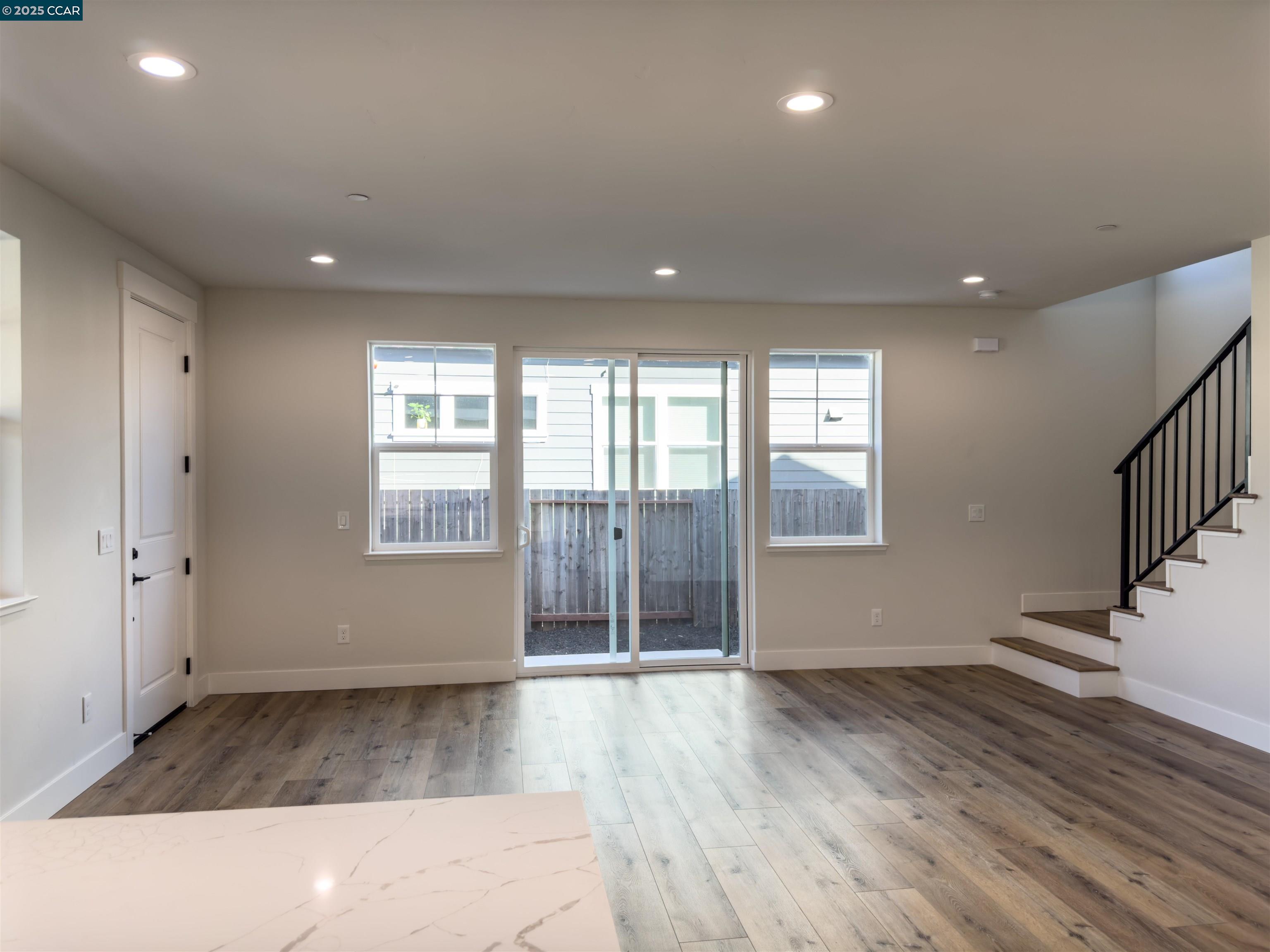 Detail Gallery Image 12 of 31 For 4684 Prospect Ave, Santa Rosa,  CA 95409-1500 - 4 Beds | 3 Baths