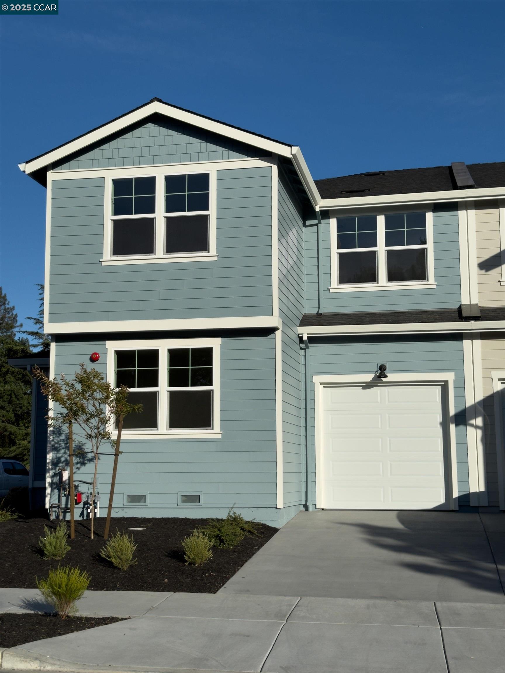 Detail Gallery Image 3 of 31 For 4684 Prospect Ave, Santa Rosa,  CA 95409-1500 - 4 Beds | 3 Baths