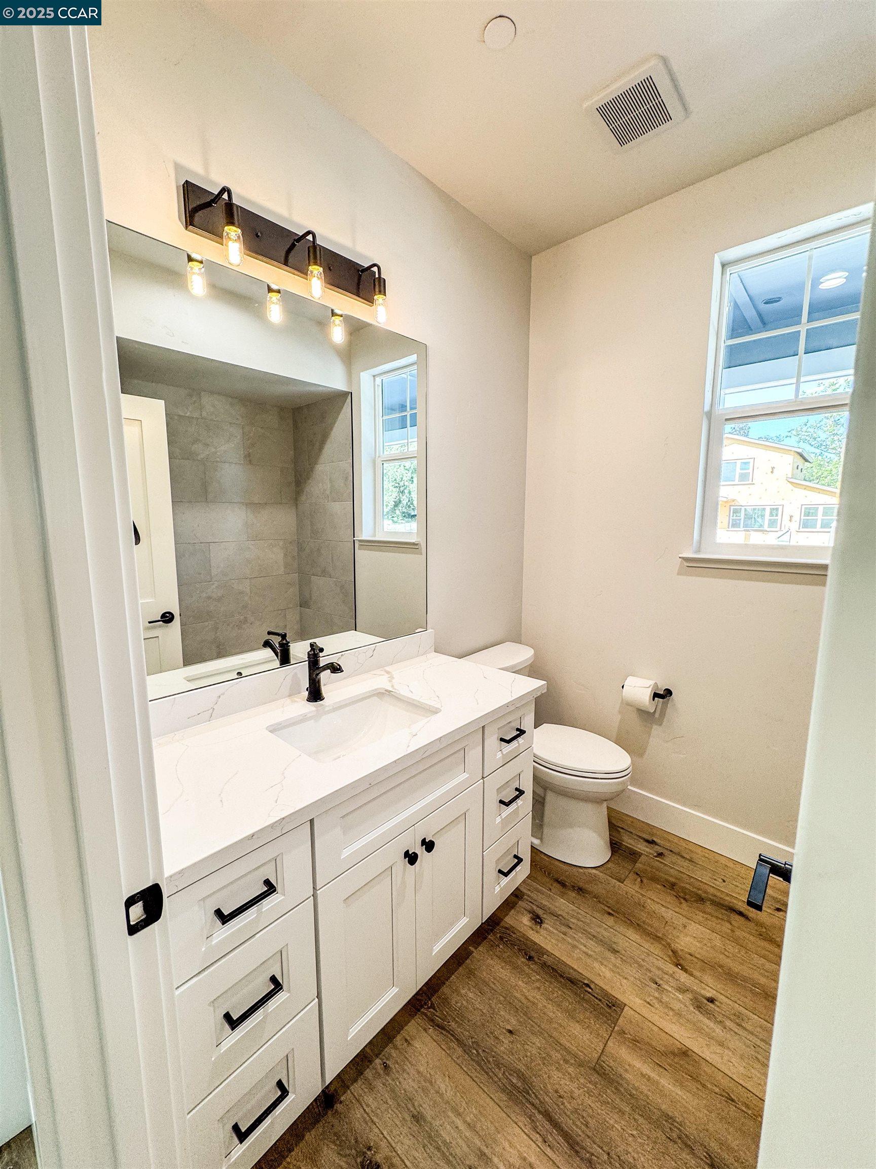 Detail Gallery Image 21 of 31 For 4684 Prospect Ave, Santa Rosa,  CA 95409-1500 - 4 Beds | 3 Baths