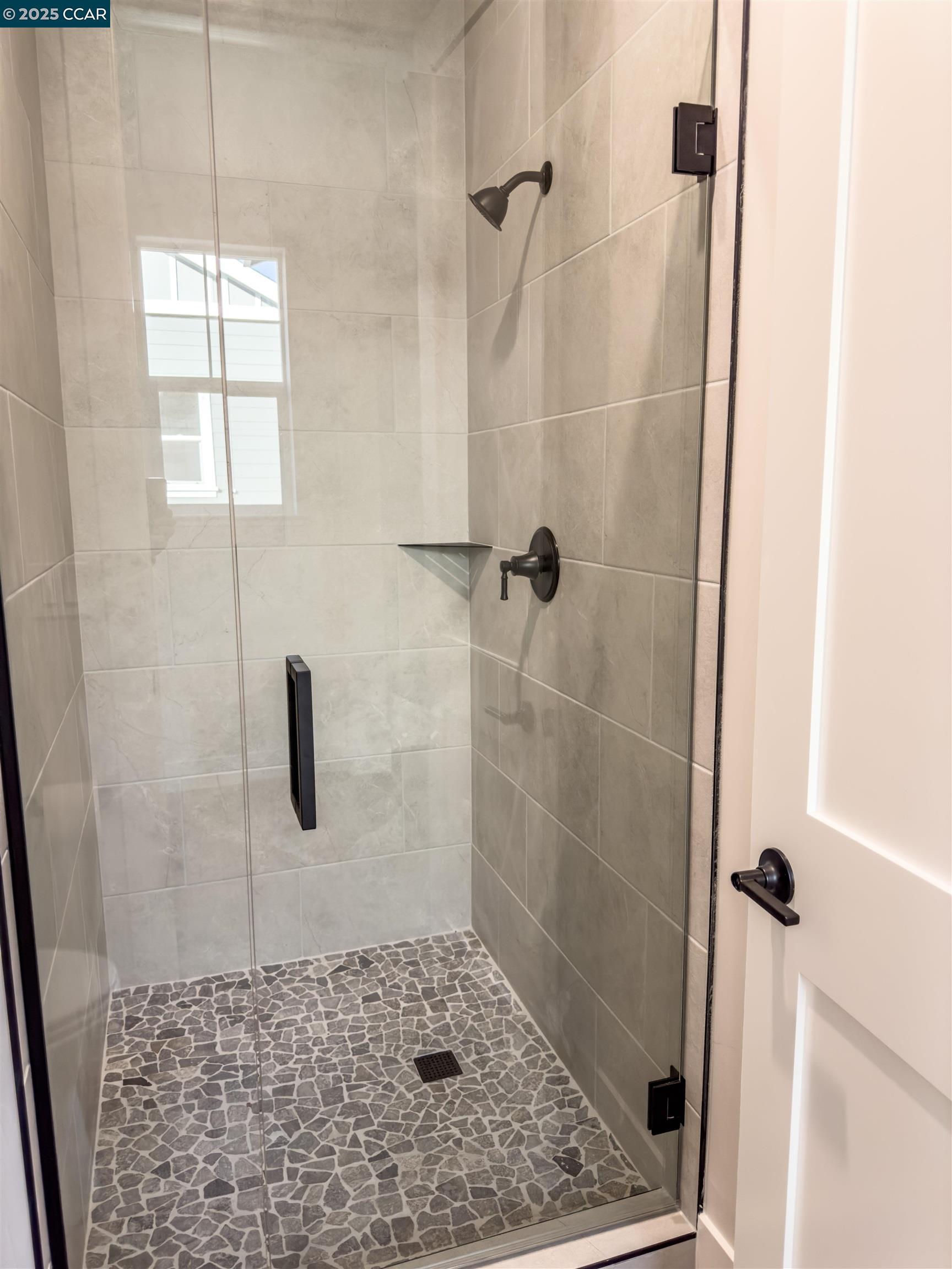 Detail Gallery Image 22 of 31 For 4684 Prospect Ave, Santa Rosa,  CA 95409-1500 - 4 Beds | 3 Baths
