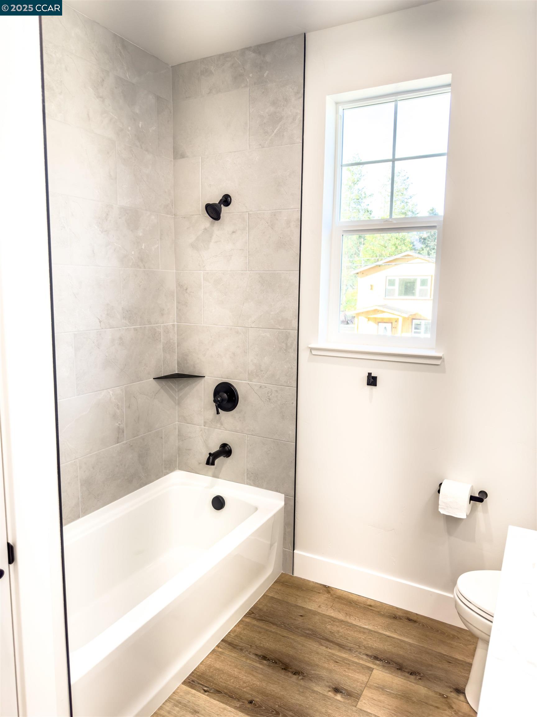 Detail Gallery Image 28 of 31 For 4684 Prospect Ave, Santa Rosa,  CA 95409-1500 - 4 Beds | 3 Baths