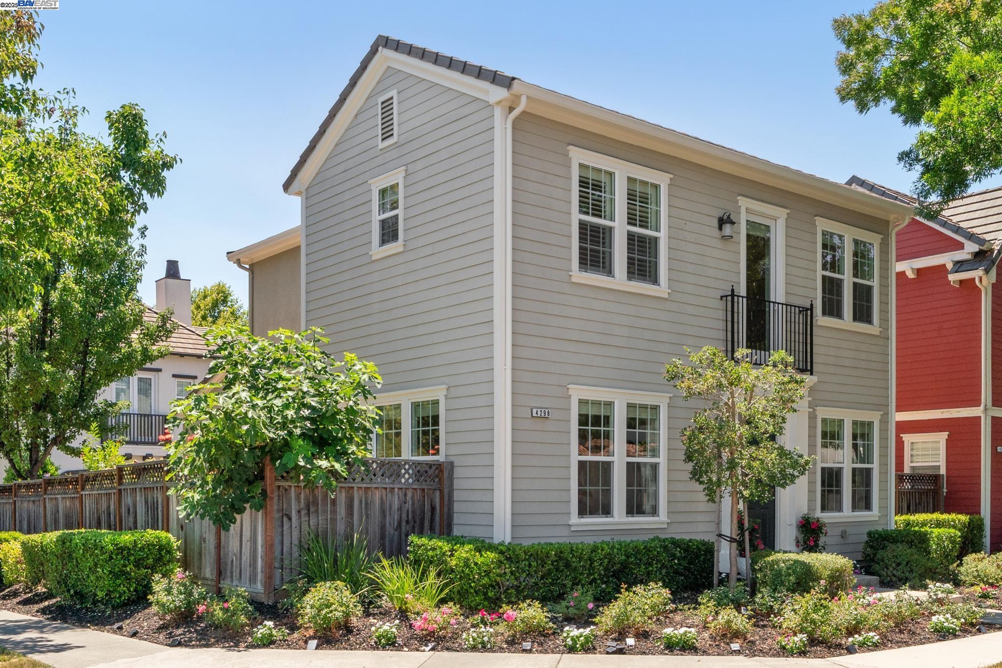 Detail Gallery Image 3 of 48 For 4298 Astor Hollow St, San Ramon,  CA 94582 - 3 Beds | 2/1 Baths