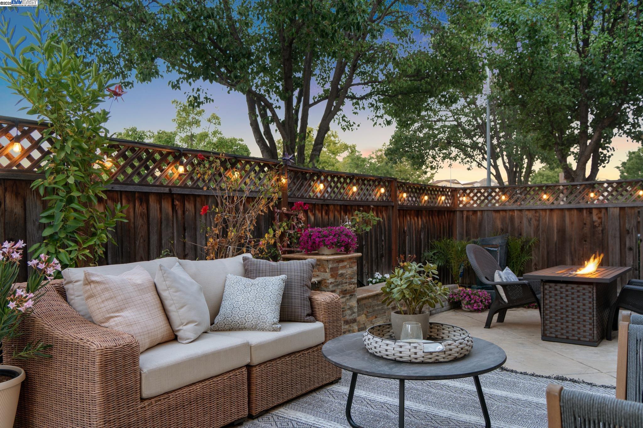Detail Gallery Image 43 of 48 For 4298 Astor Hollow St, San Ramon,  CA 94582 - 3 Beds | 2/1 Baths