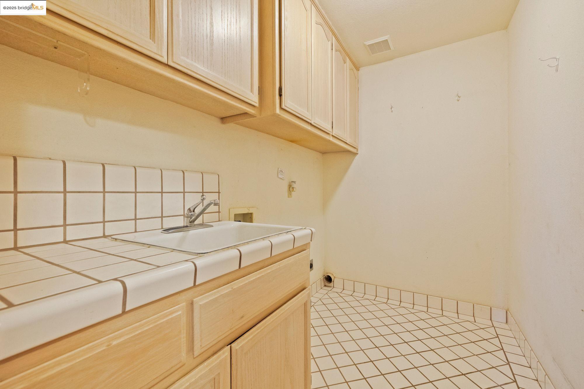 Detail Gallery Image 23 of 50 For 20059 Pleasant View Dr., Groveland,  CA 95321 - 3 Beds | 3 Baths