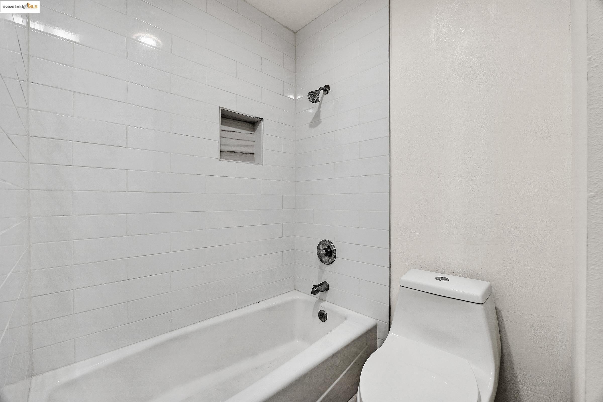 Photo #14: 41108390 Listing: Photo #14