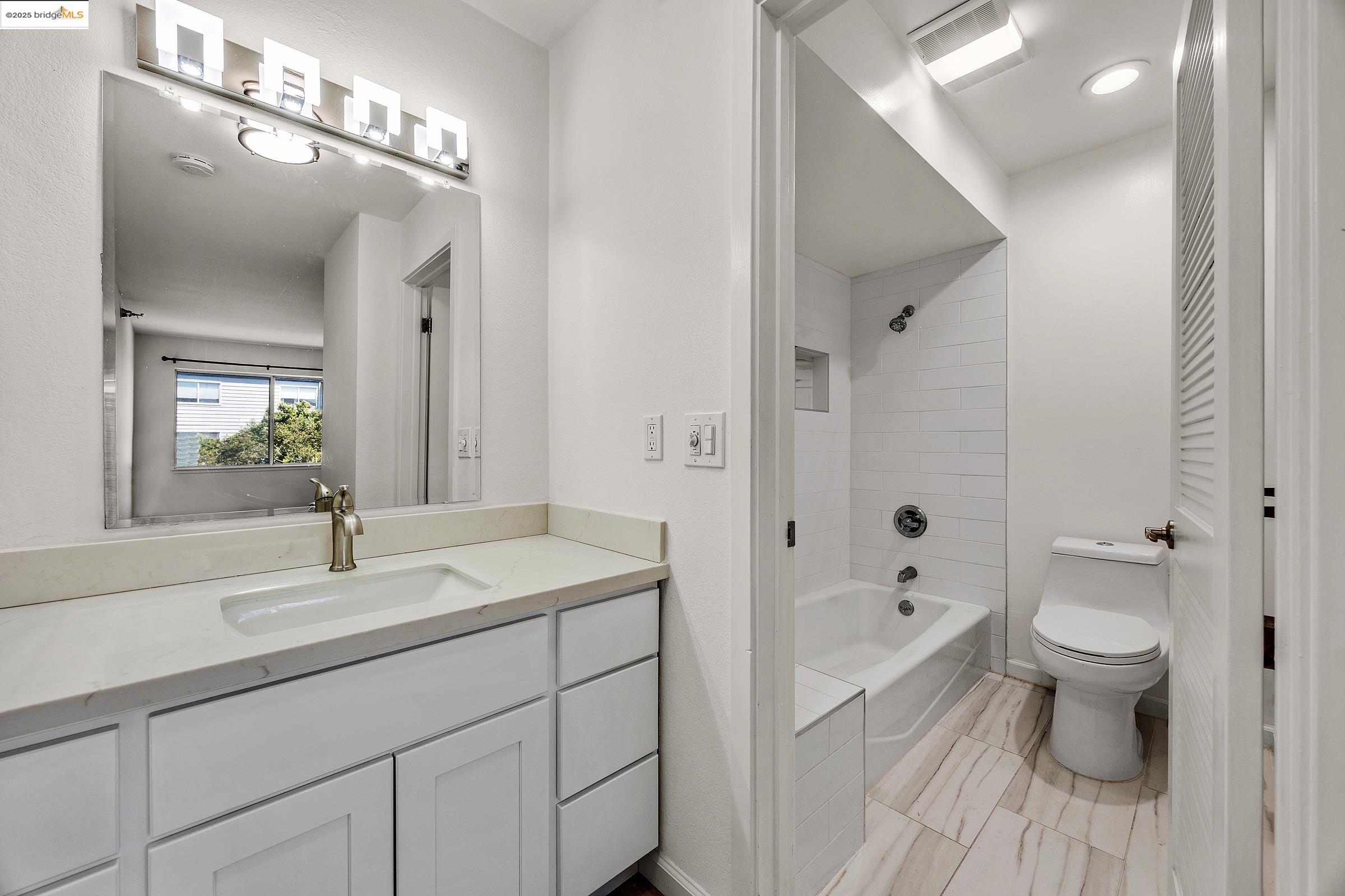 Photo #5: 41108390 Listing 