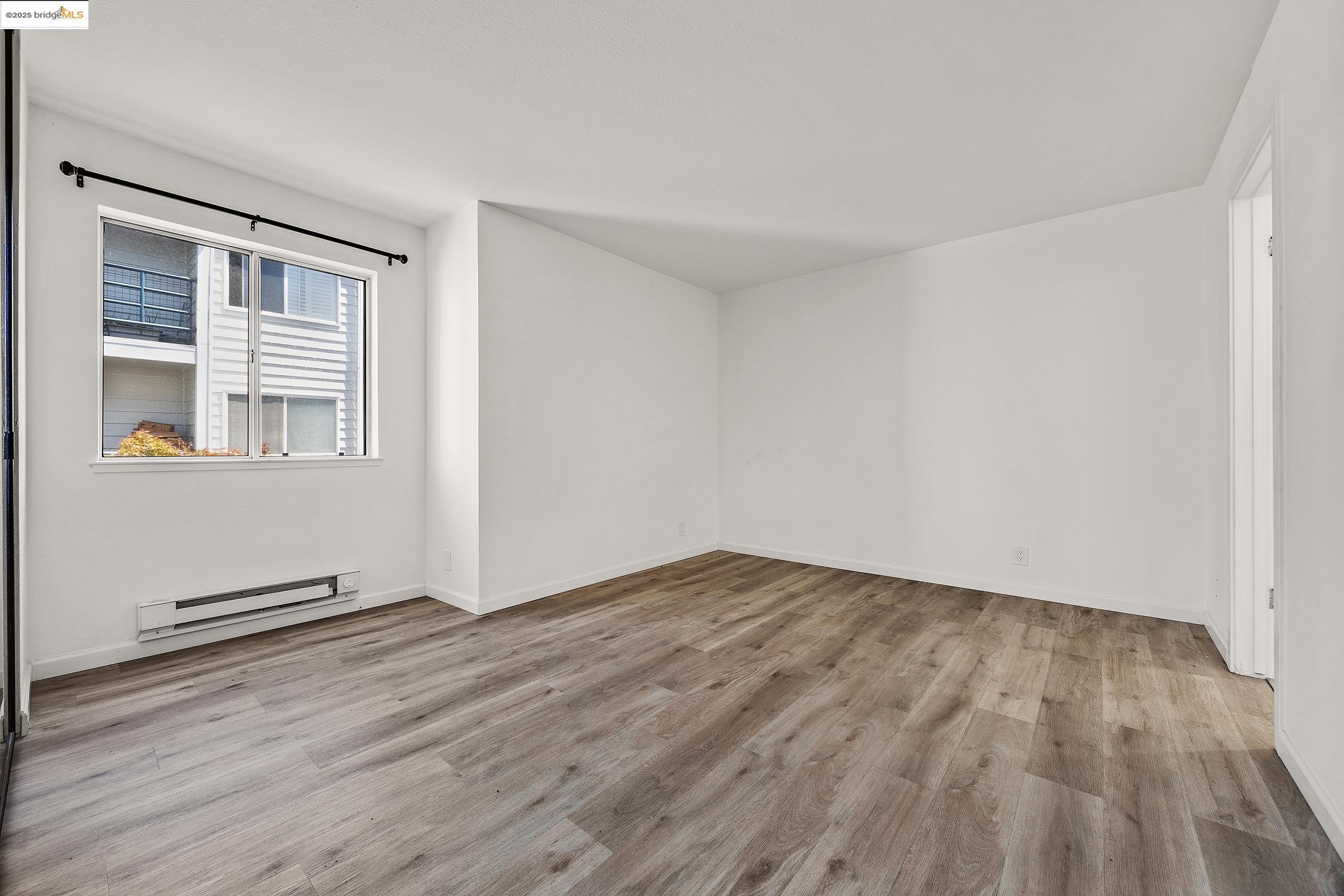 Photo #8: 41108390 Listing: Photo #8