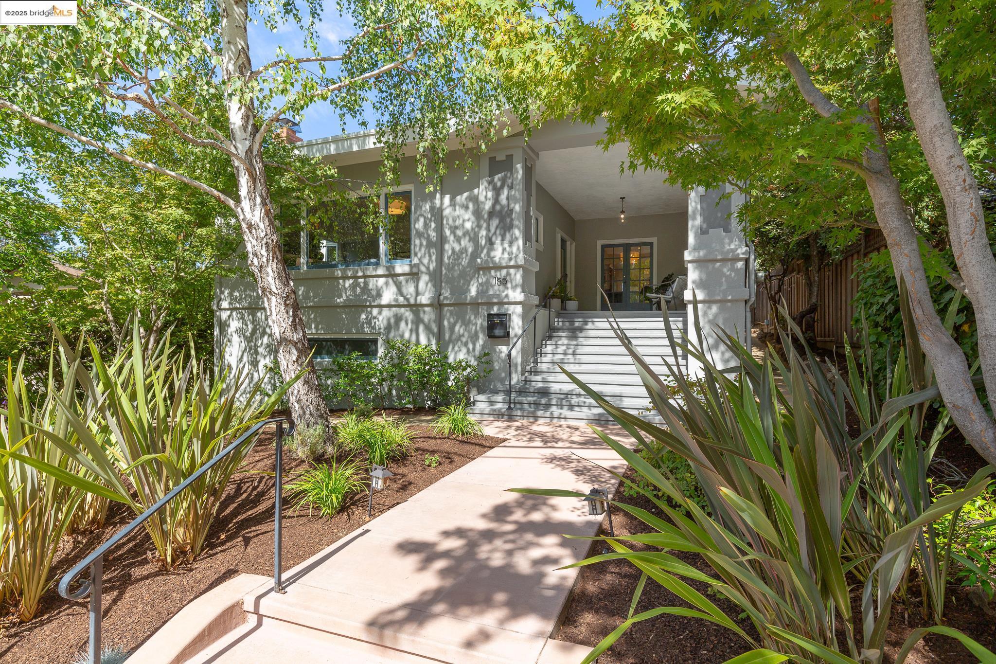 Detail Gallery Image 1 of 1 For 155 Arbor Dr, Piedmont,  CA 94610 - 3 Beds | 2 Baths
