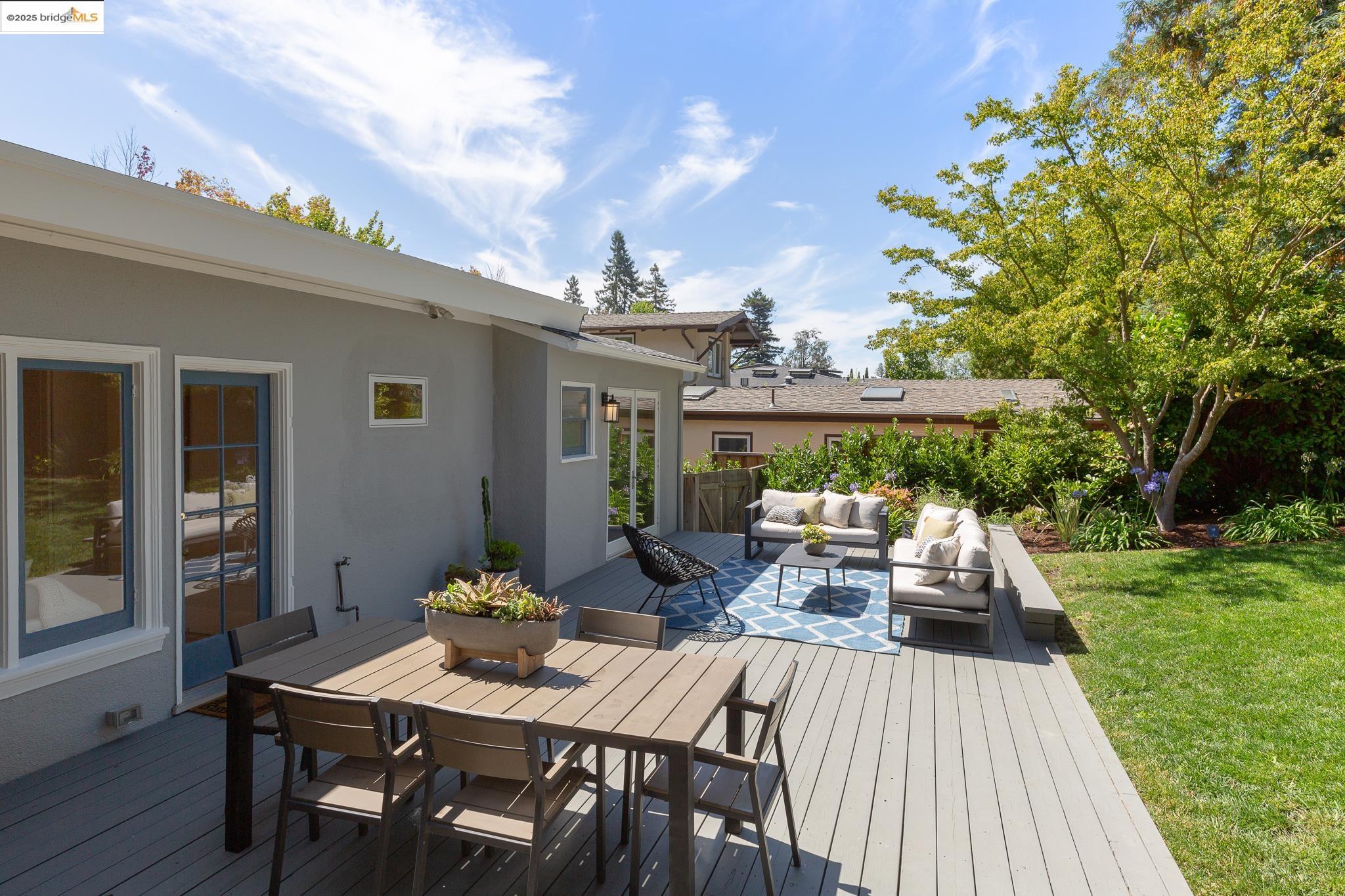 Detail Gallery Image 22 of 50 For 155 Arbor Dr, Piedmont,  CA 94610 - 3 Beds | 2 Baths
