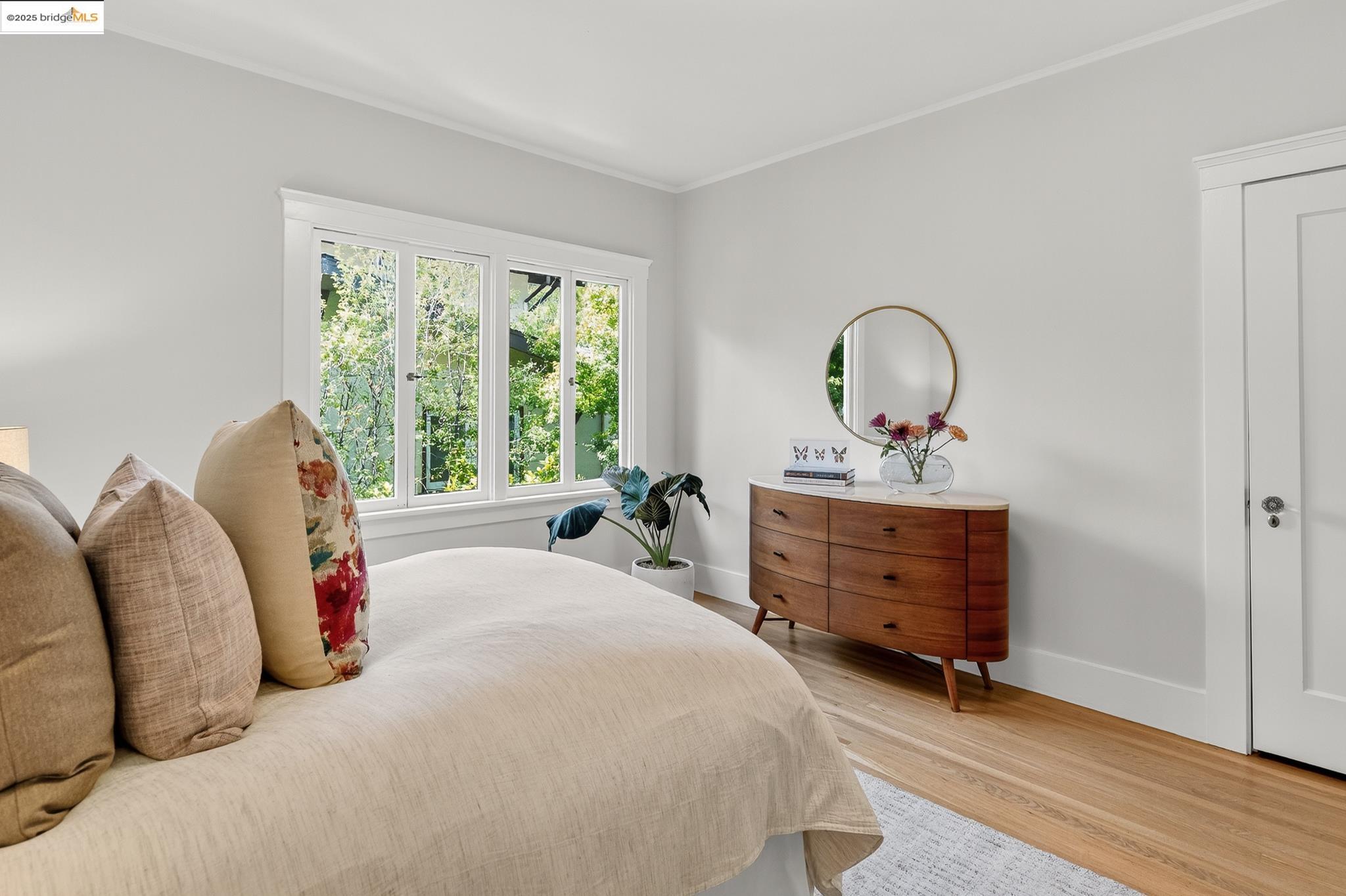 Detail Gallery Image 30 of 50 For 155 Arbor Dr, Piedmont,  CA 94610 - 3 Beds | 2 Baths