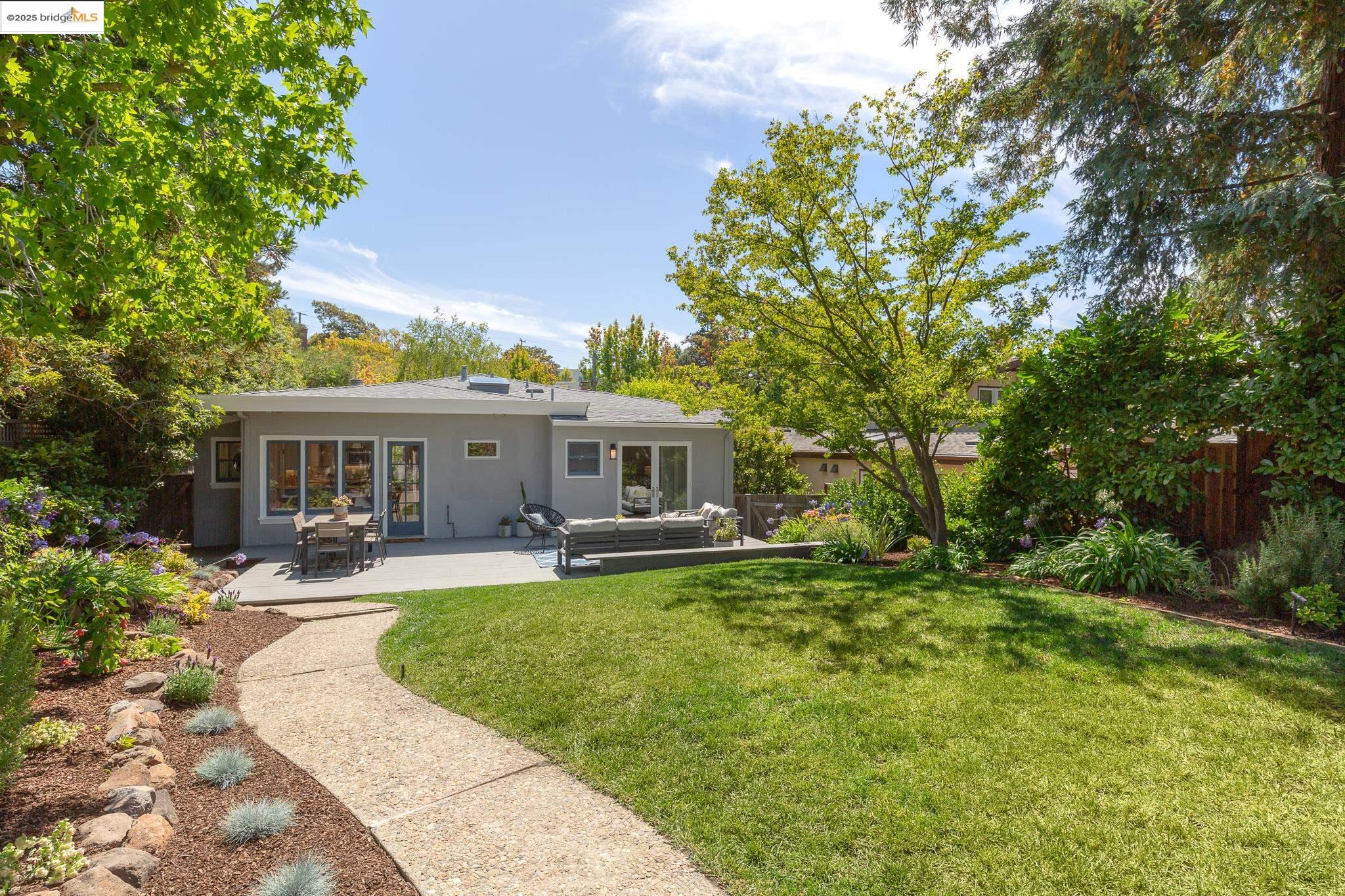 Detail Gallery Image 46 of 50 For 155 Arbor Dr, Piedmont,  CA 94610 - 3 Beds | 2 Baths