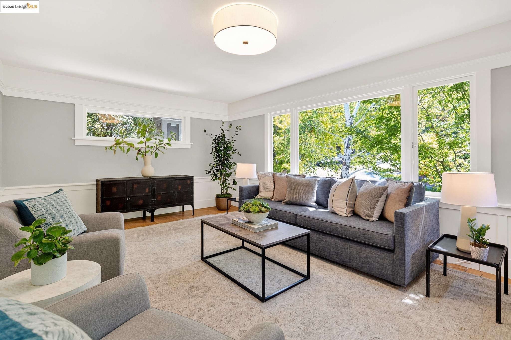 Detail Gallery Image 6 of 50 For 155 Arbor Dr, Piedmont,  CA 94610 - 3 Beds | 2 Baths
