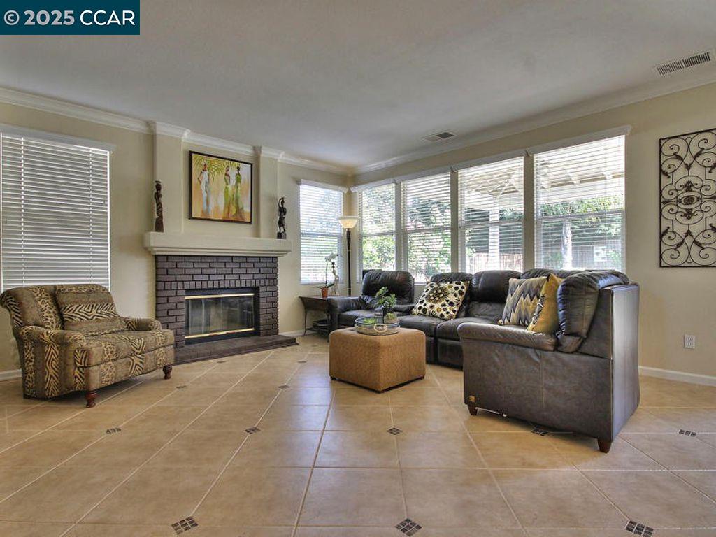 Detail Gallery Image 23 of 30 For 60 Foster Dr, San Ramon,  CA 94583 - 5 Beds | 3 Baths