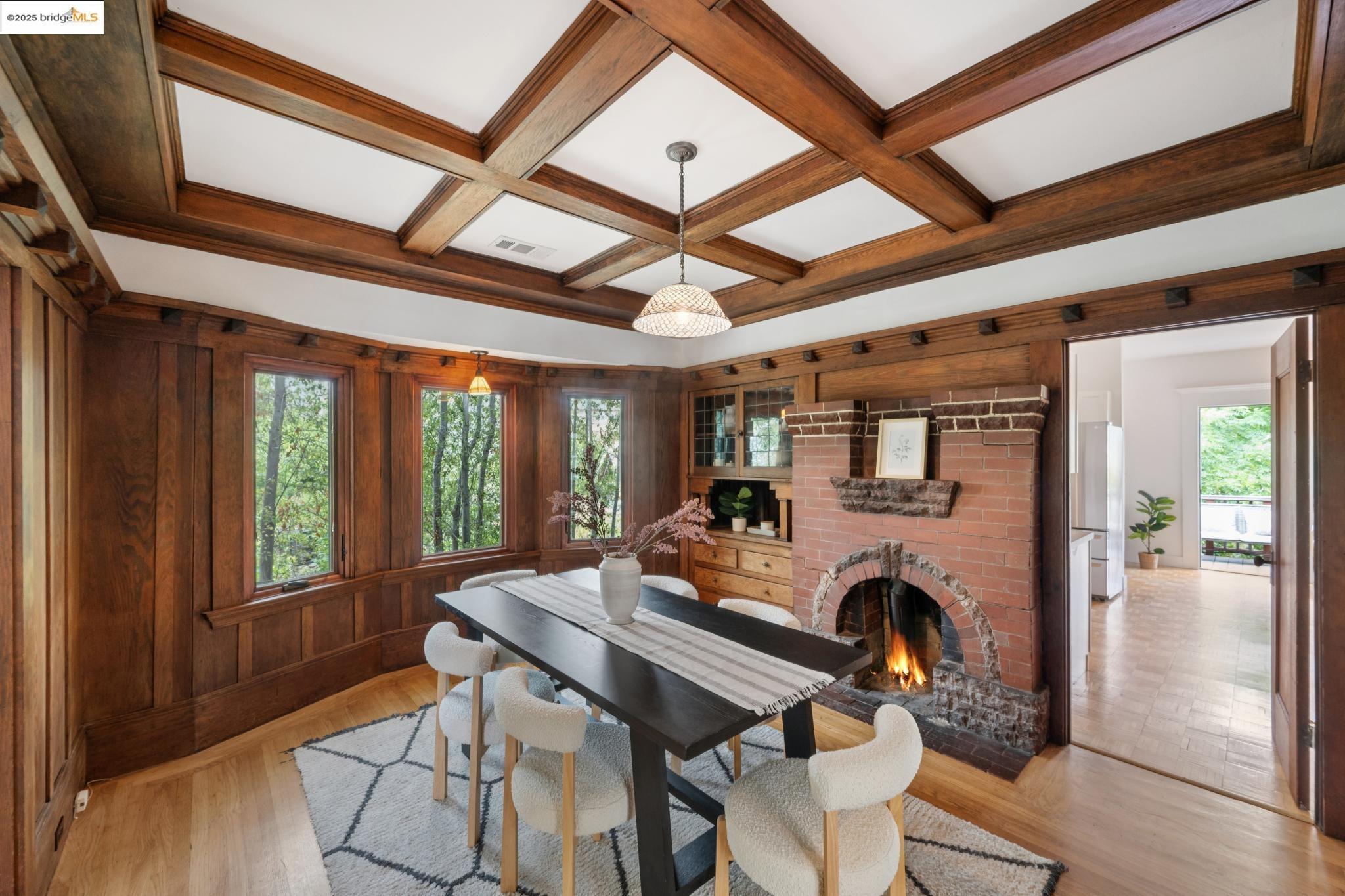 Detail Gallery Image 11 of 45 For 2114 E 30th St, Oakland,  CA 94606 - 3 Beds | 2 Baths