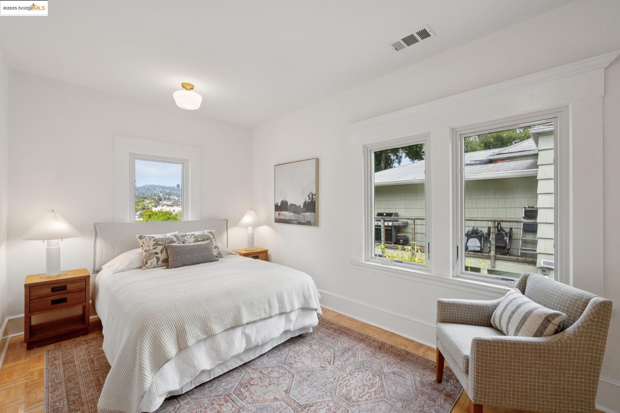 Detail Gallery Image 21 of 45 For 2114 E 30th St, Oakland,  CA 94606 - 3 Beds | 2 Baths