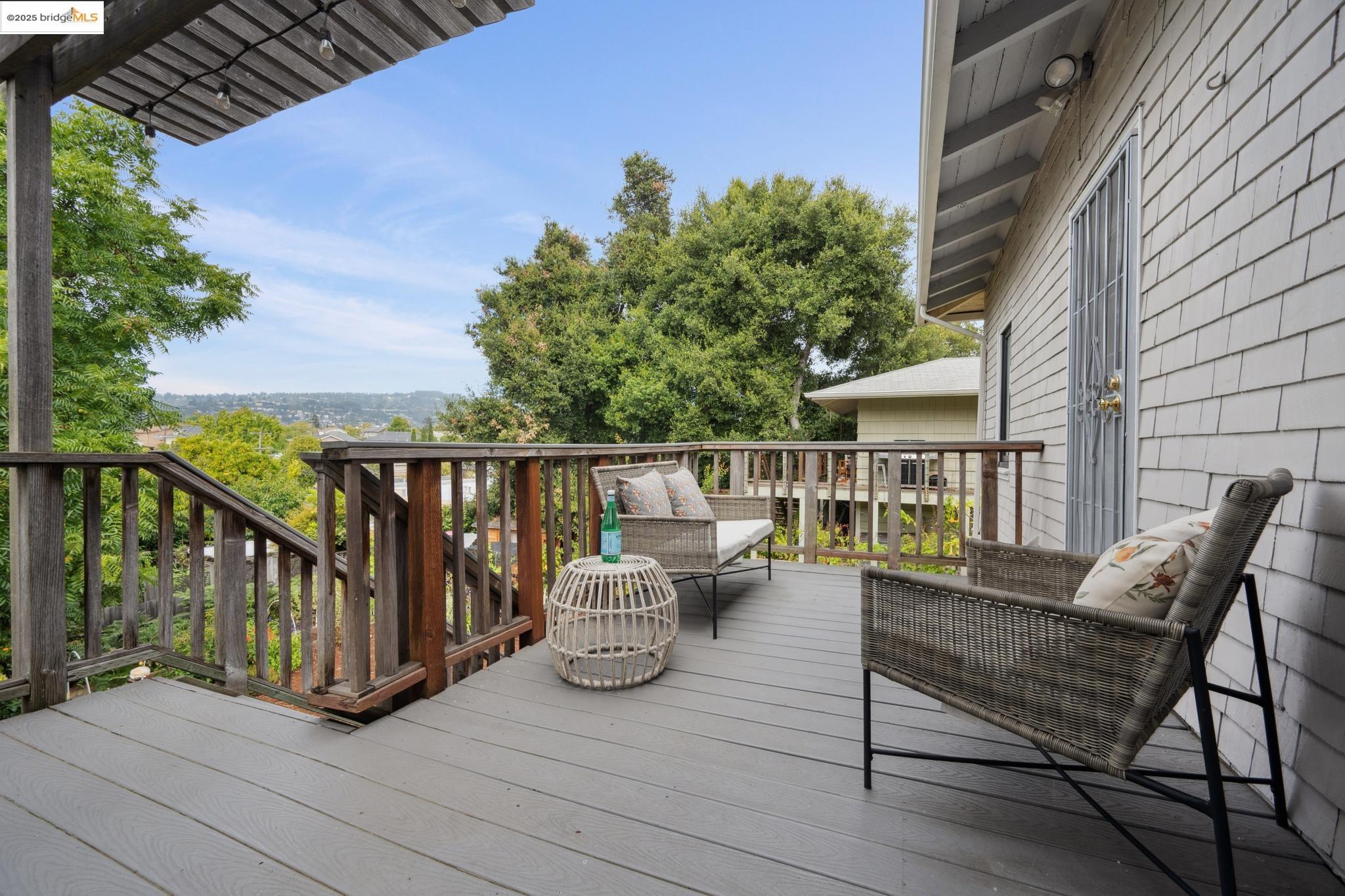 Detail Gallery Image 26 of 45 For 2114 E 30th St, Oakland,  CA 94606 - 3 Beds | 2 Baths