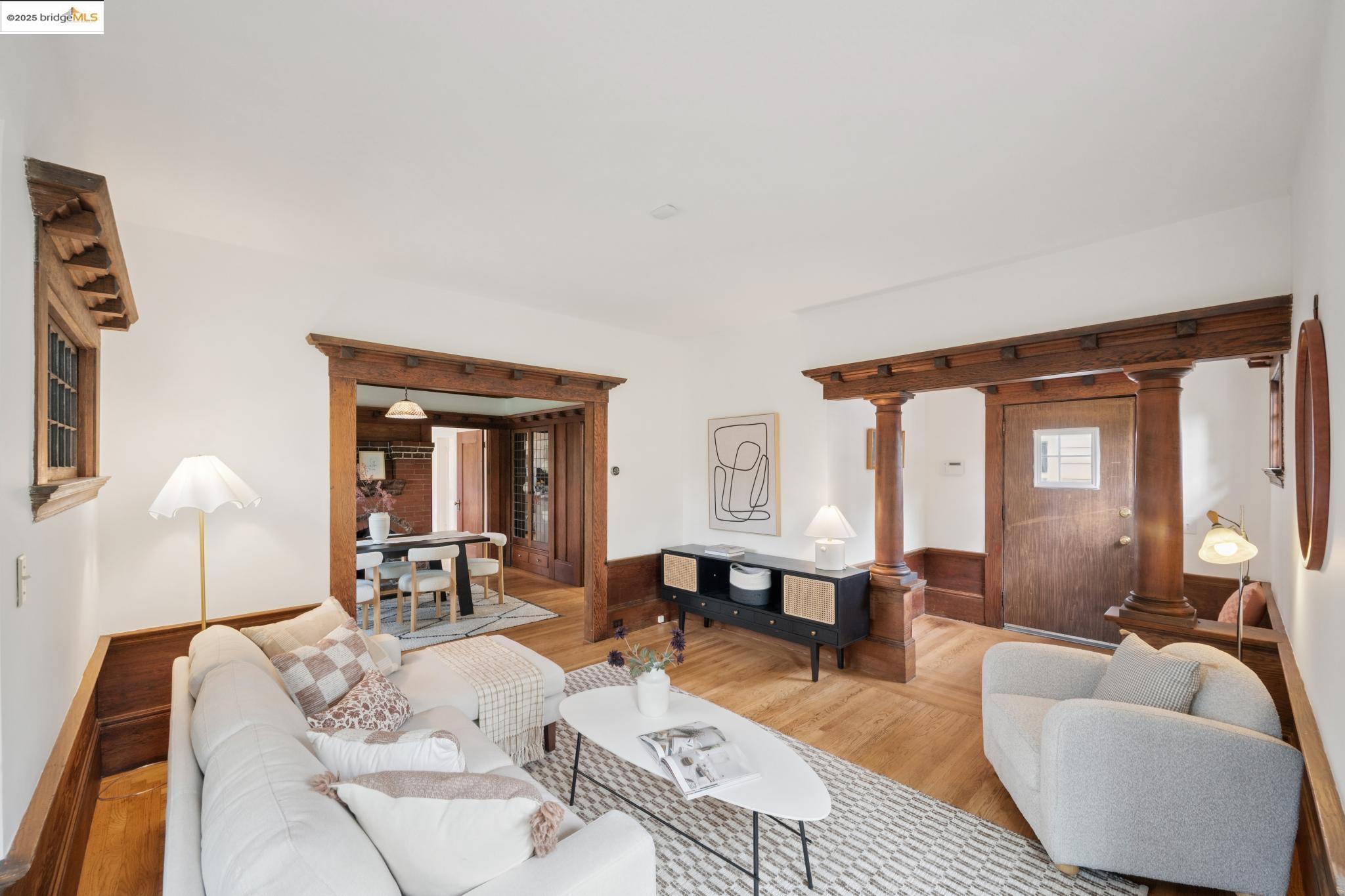 Detail Gallery Image 9 of 45 For 2114 E 30th St, Oakland,  CA 94606 - 3 Beds | 2 Baths