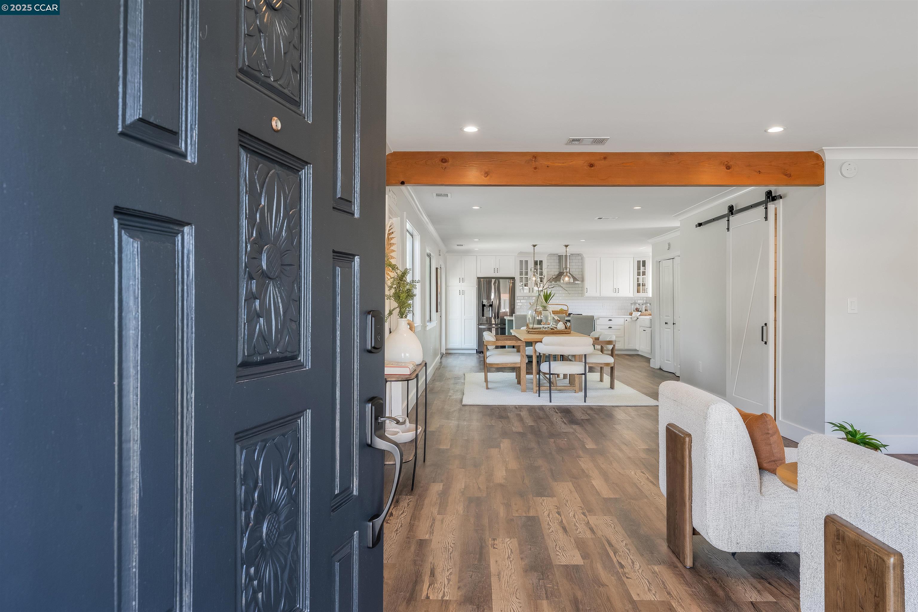 Detail Gallery Image 2 of 22 For 3212 Oxford Pl, Concord,  CA 94518 - 3 Beds | 2 Baths