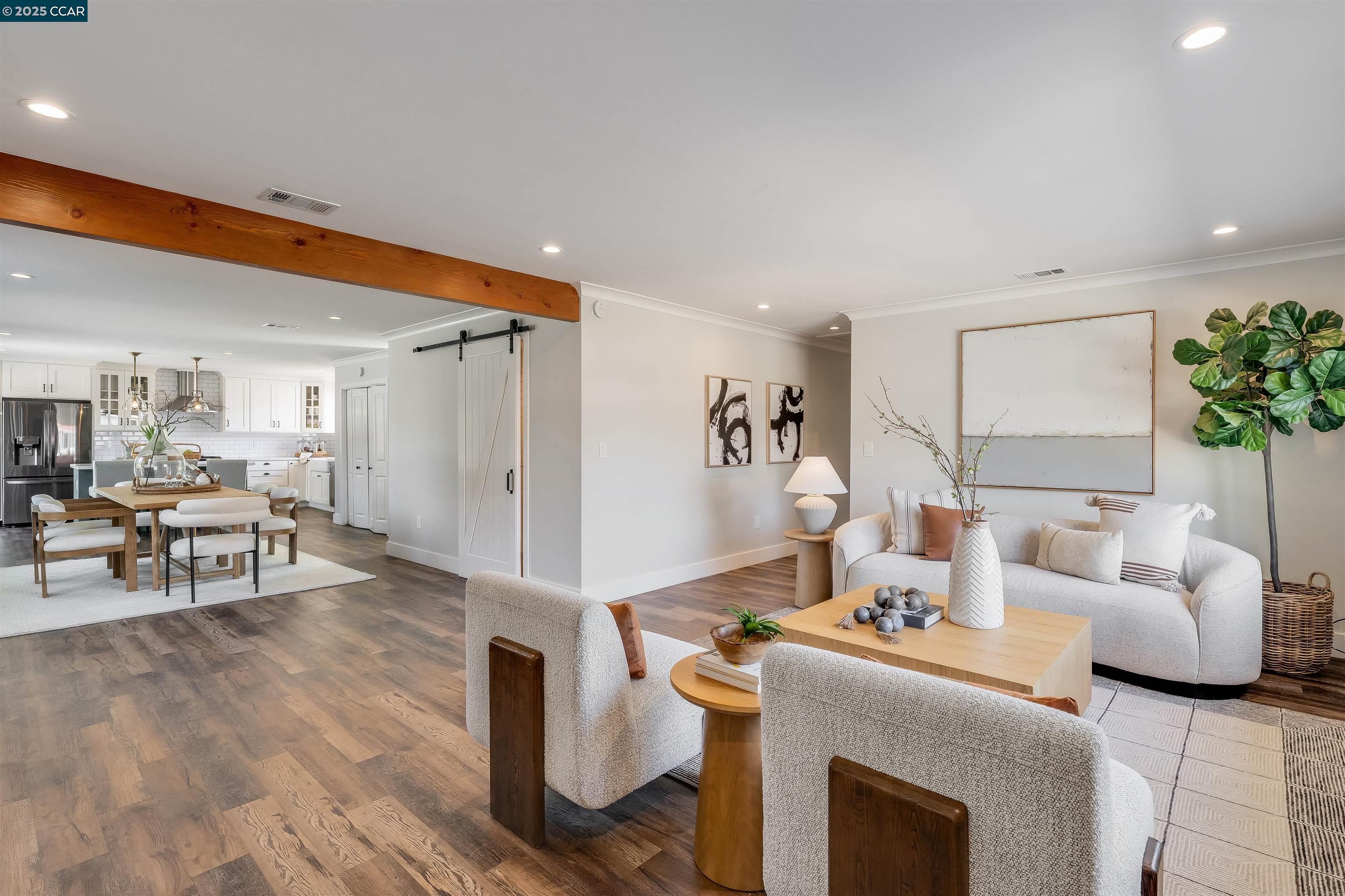 Detail Gallery Image 3 of 22 For 3212 Oxford Pl, Concord,  CA 94518 - 3 Beds | 2 Baths