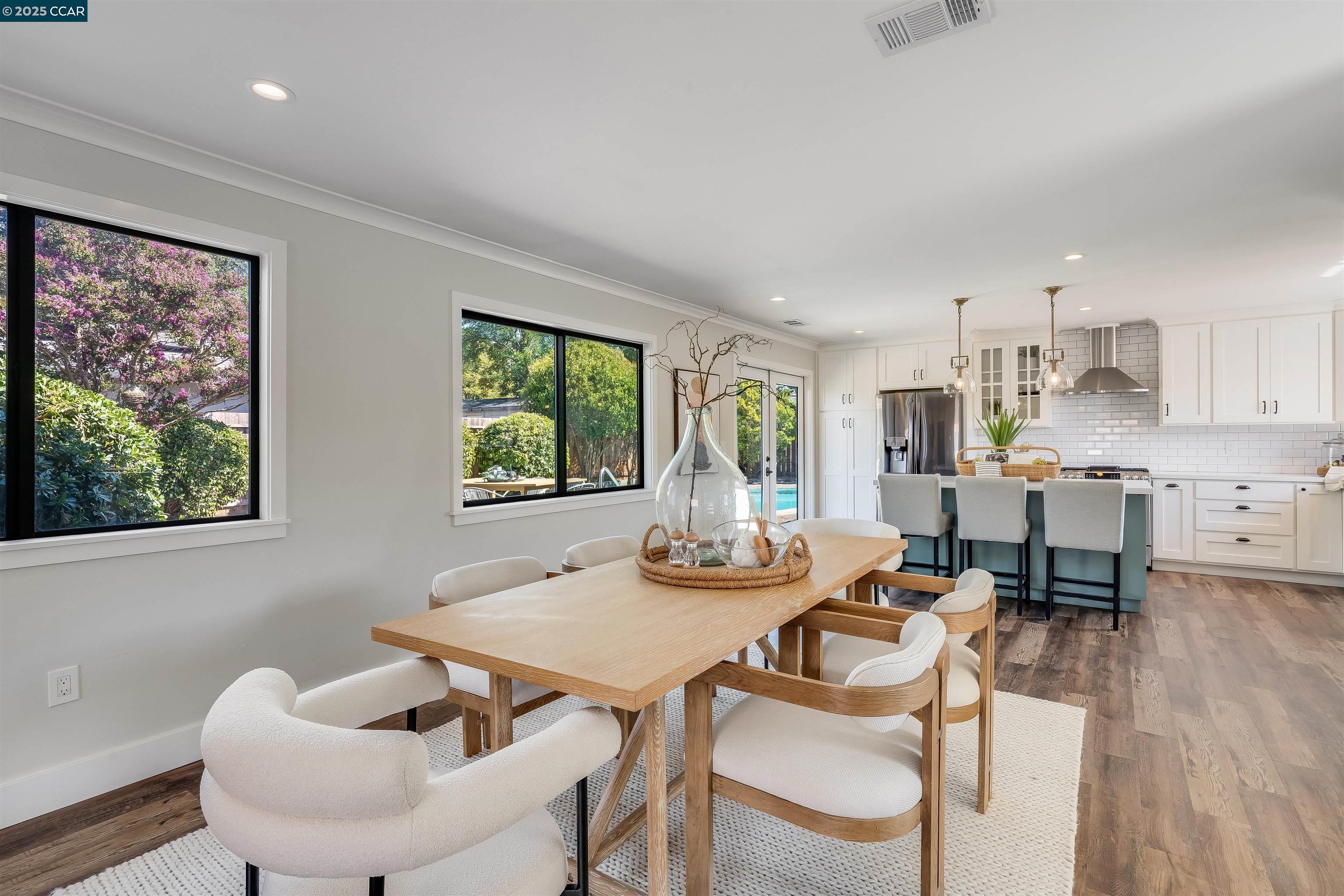 Detail Gallery Image 6 of 22 For 3212 Oxford Pl, Concord,  CA 94518 - 3 Beds | 2 Baths