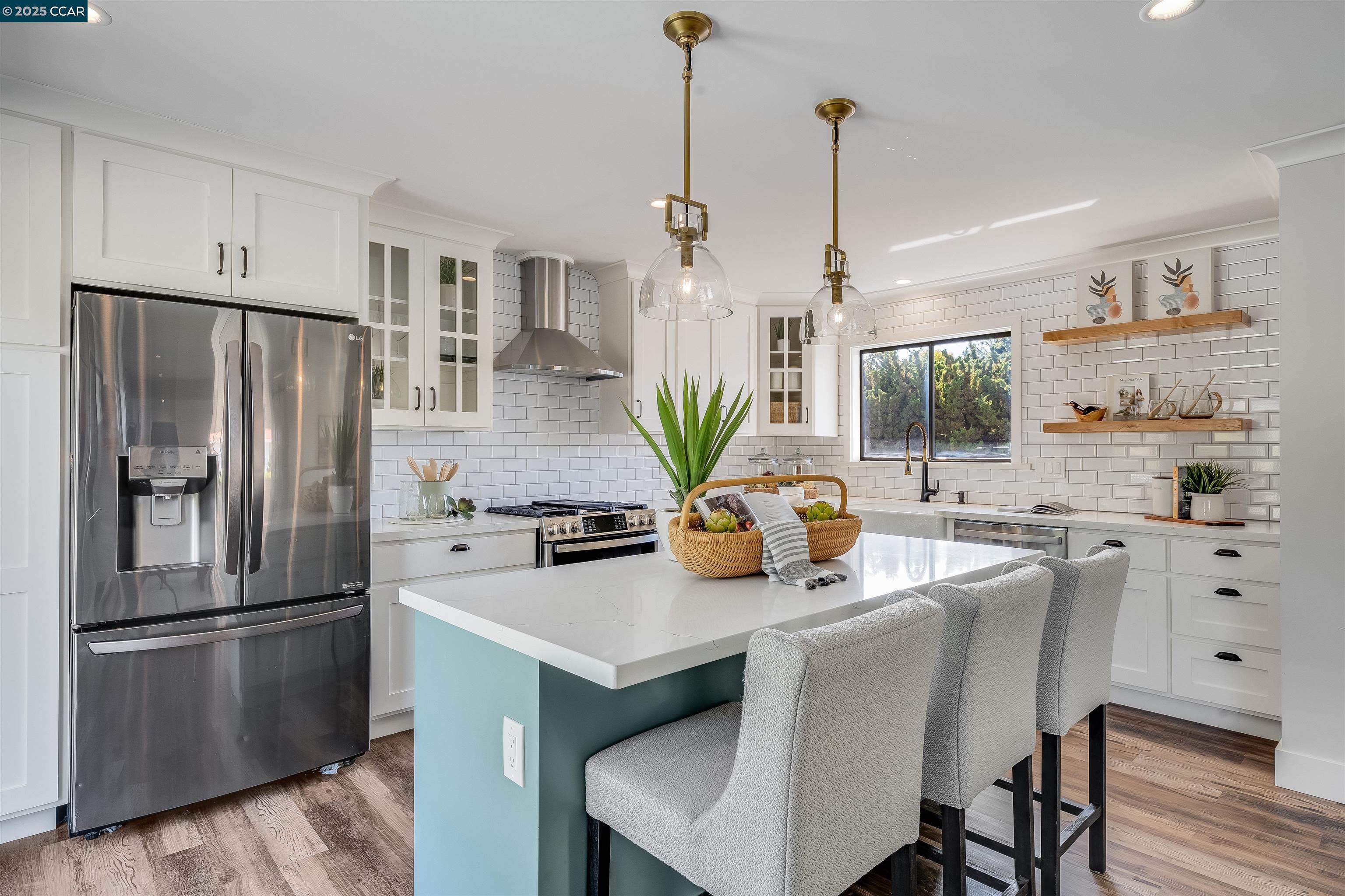Detail Gallery Image 7 of 22 For 3212 Oxford Pl, Concord,  CA 94518 - 3 Beds | 2 Baths