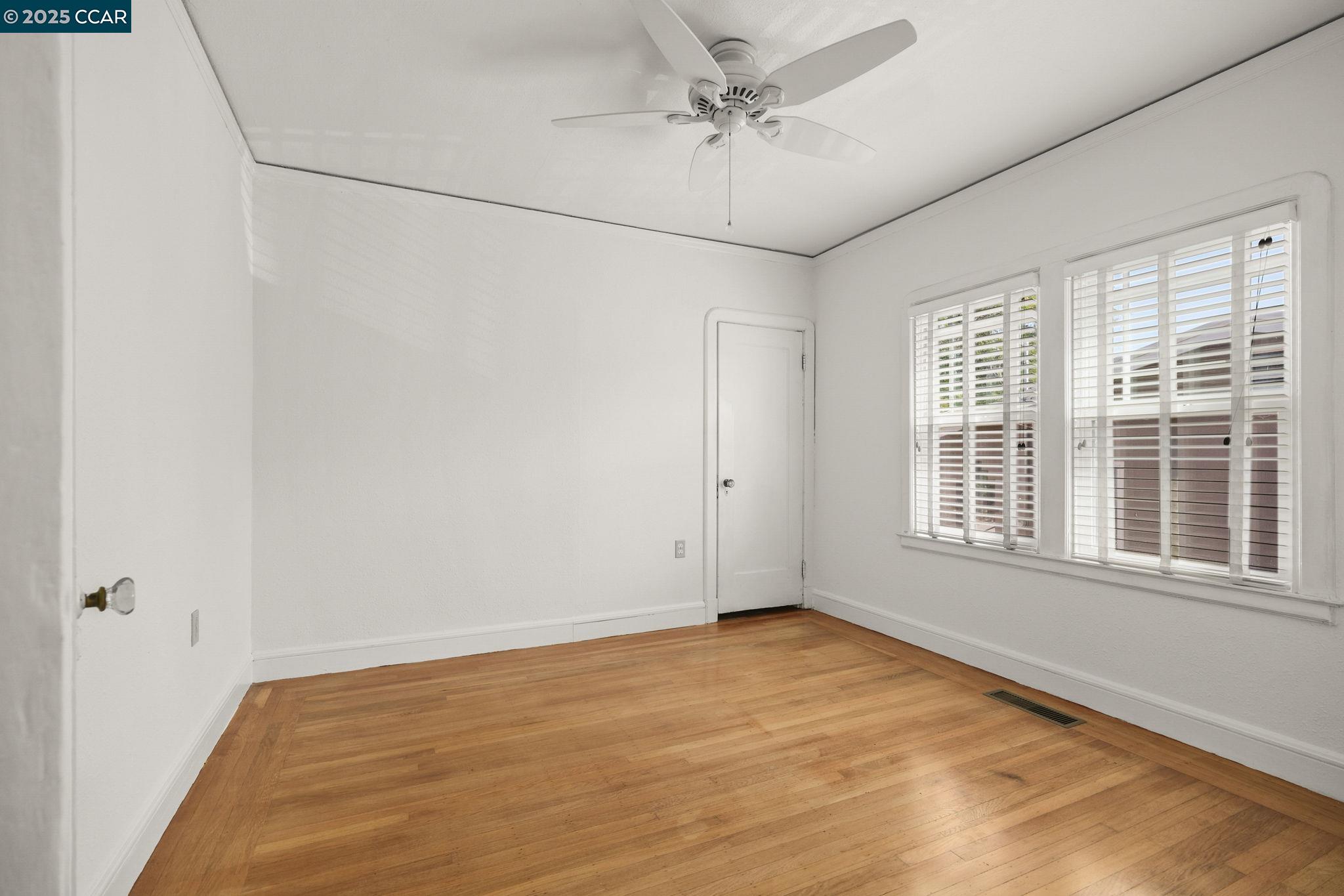 Detail Gallery Image 8 of 12 For 1140 Arreba St, Martinez,  CA 94553 - 2 Beds | 1 Baths