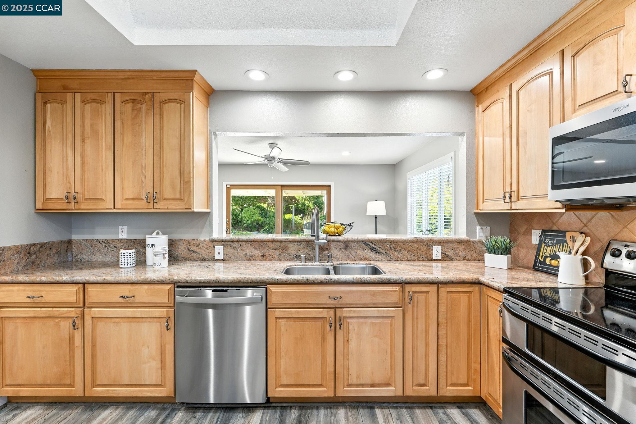 Detail Gallery Image 15 of 50 For 11448 Cresta Ln, Dublin,  CA 94568 - 4 Beds | 2 Baths