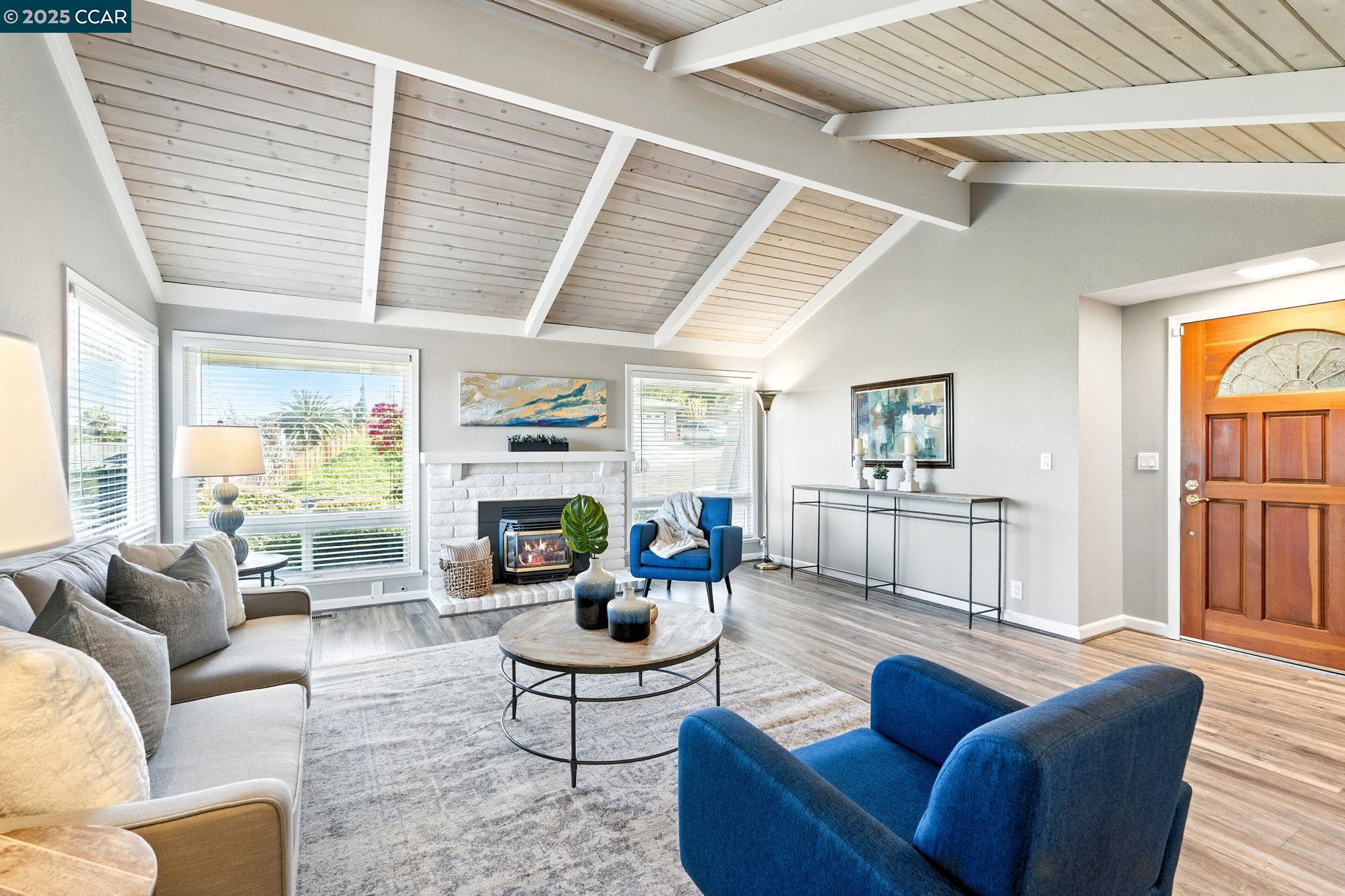 Detail Gallery Image 10 of 50 For 11448 Cresta Ln, Dublin,  CA 94568 - 4 Beds | 2 Baths