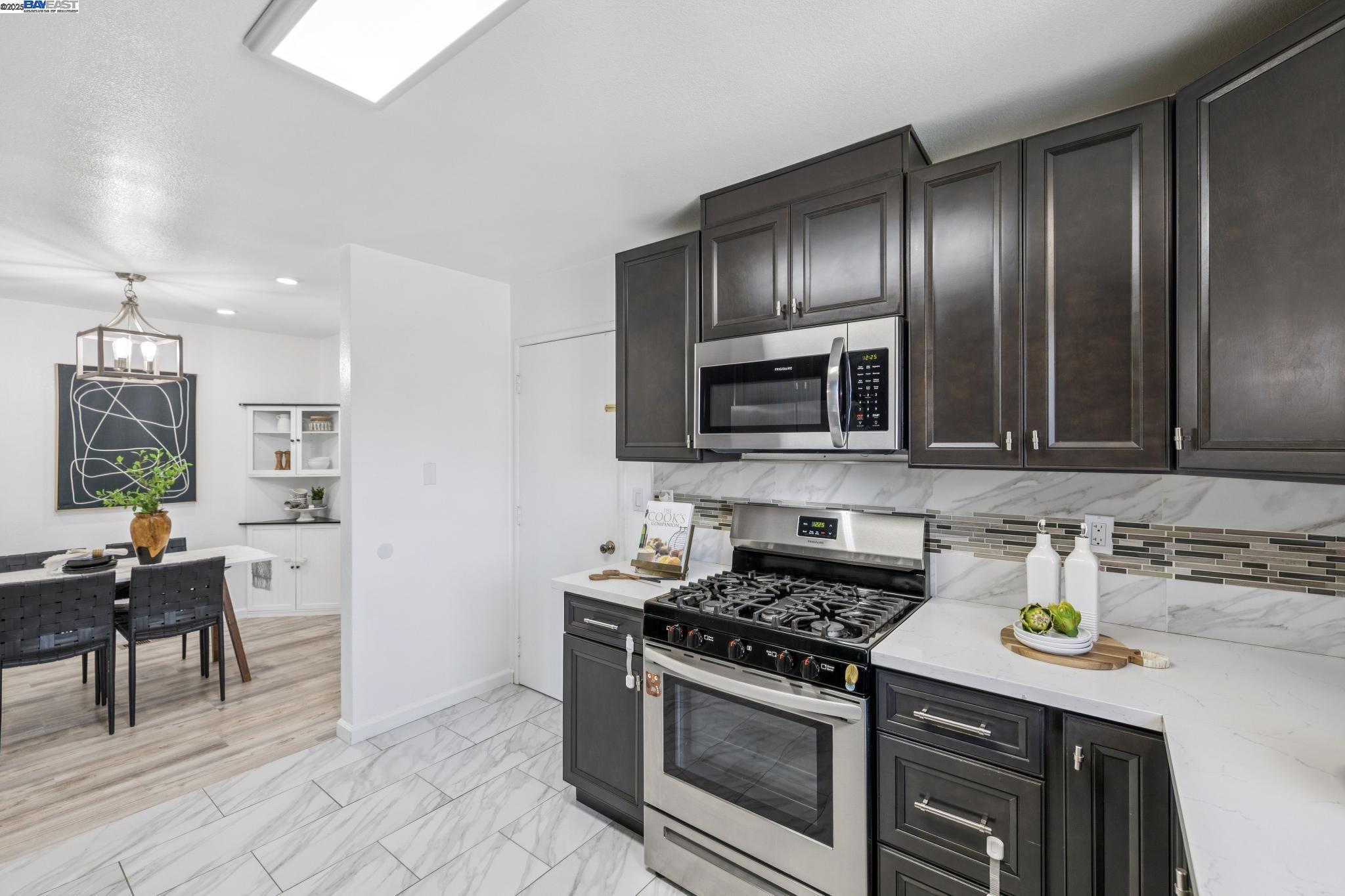 Detail Gallery Image 16 of 50 For 3287 Kelly St, Hayward,  CA 94541 - 4 Beds | 2 Baths