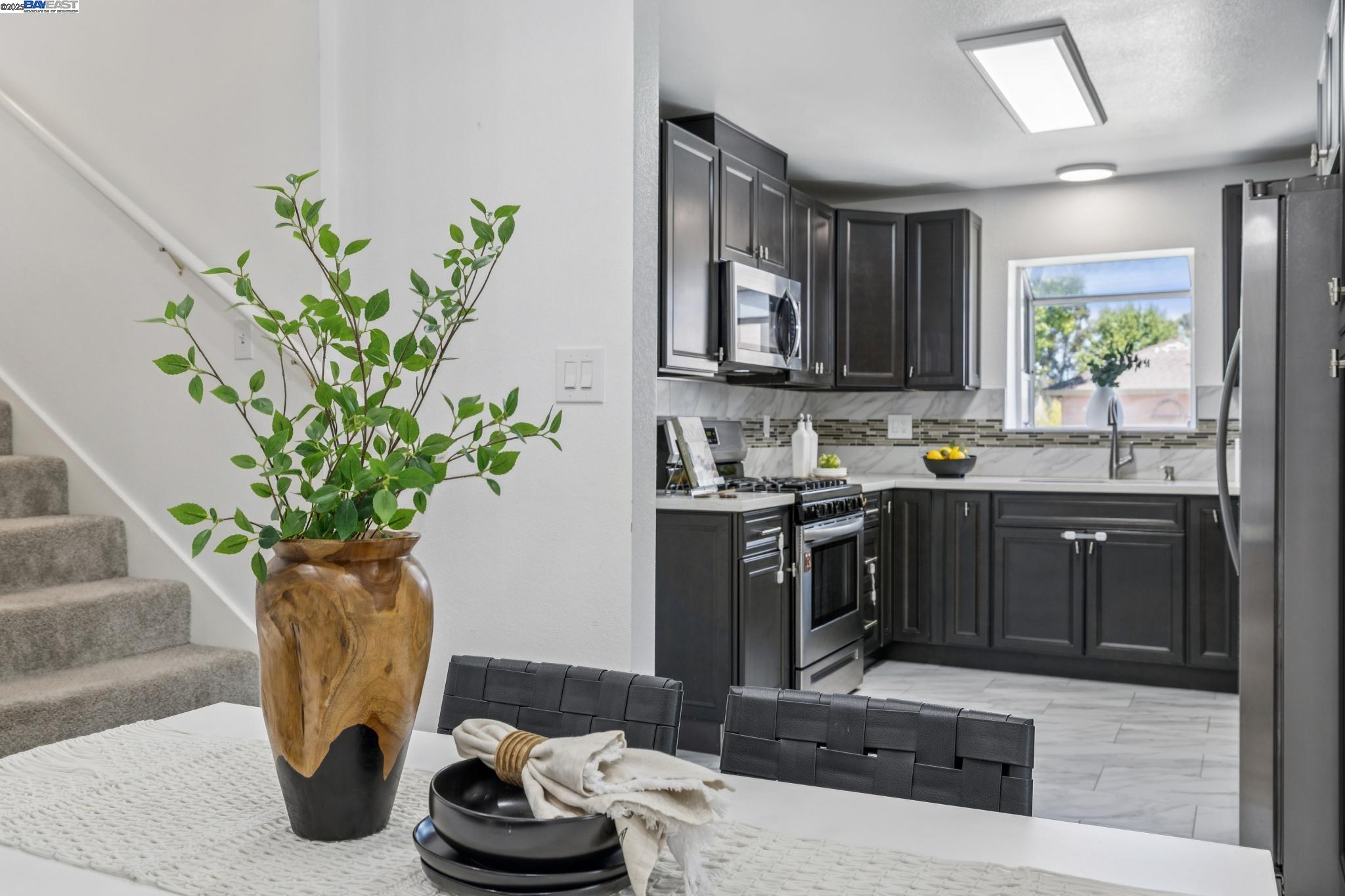 Detail Gallery Image 10 of 50 For 3287 Kelly St, Hayward,  CA 94541 - 4 Beds | 2 Baths
