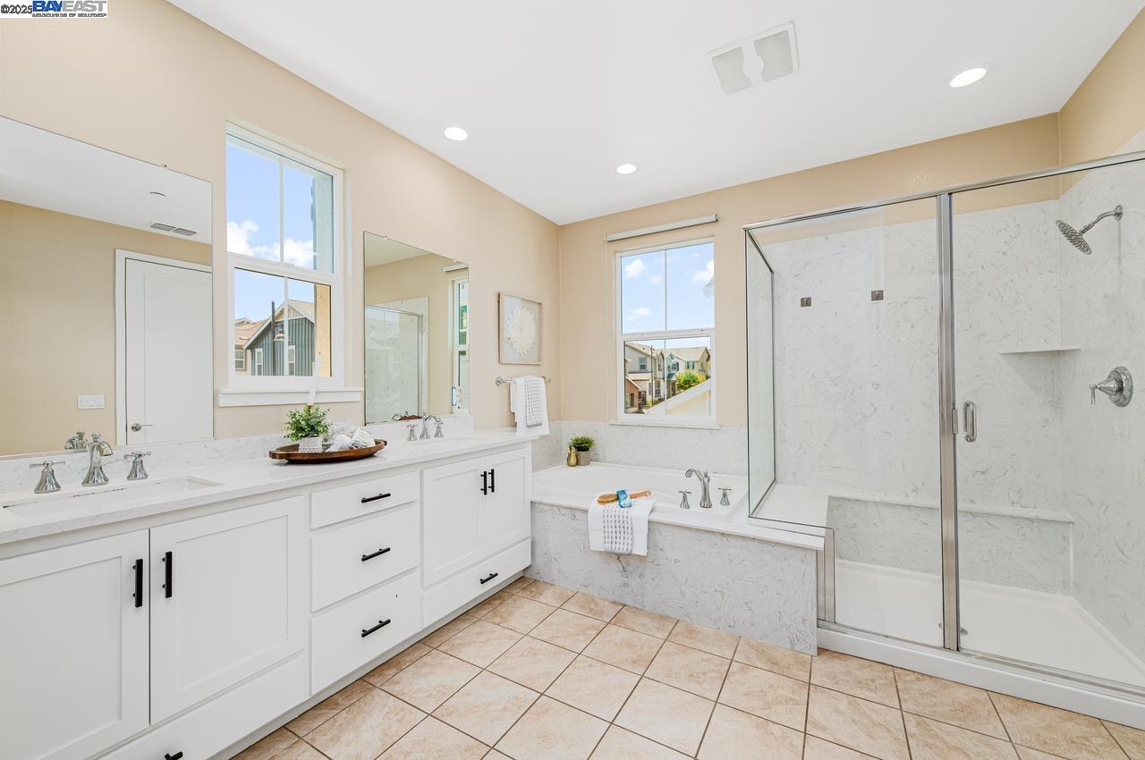 Detail Gallery Image 17 of 41 For 4069 Chalk Hill Way, Dublin,  CA 94568 - 3 Beds | 2/1 Baths