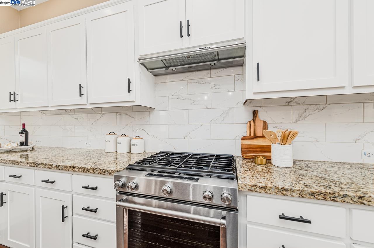 Detail Gallery Image 7 of 41 For 4069 Chalk Hill Way, Dublin,  CA 94568 - 3 Beds | 2/1 Baths